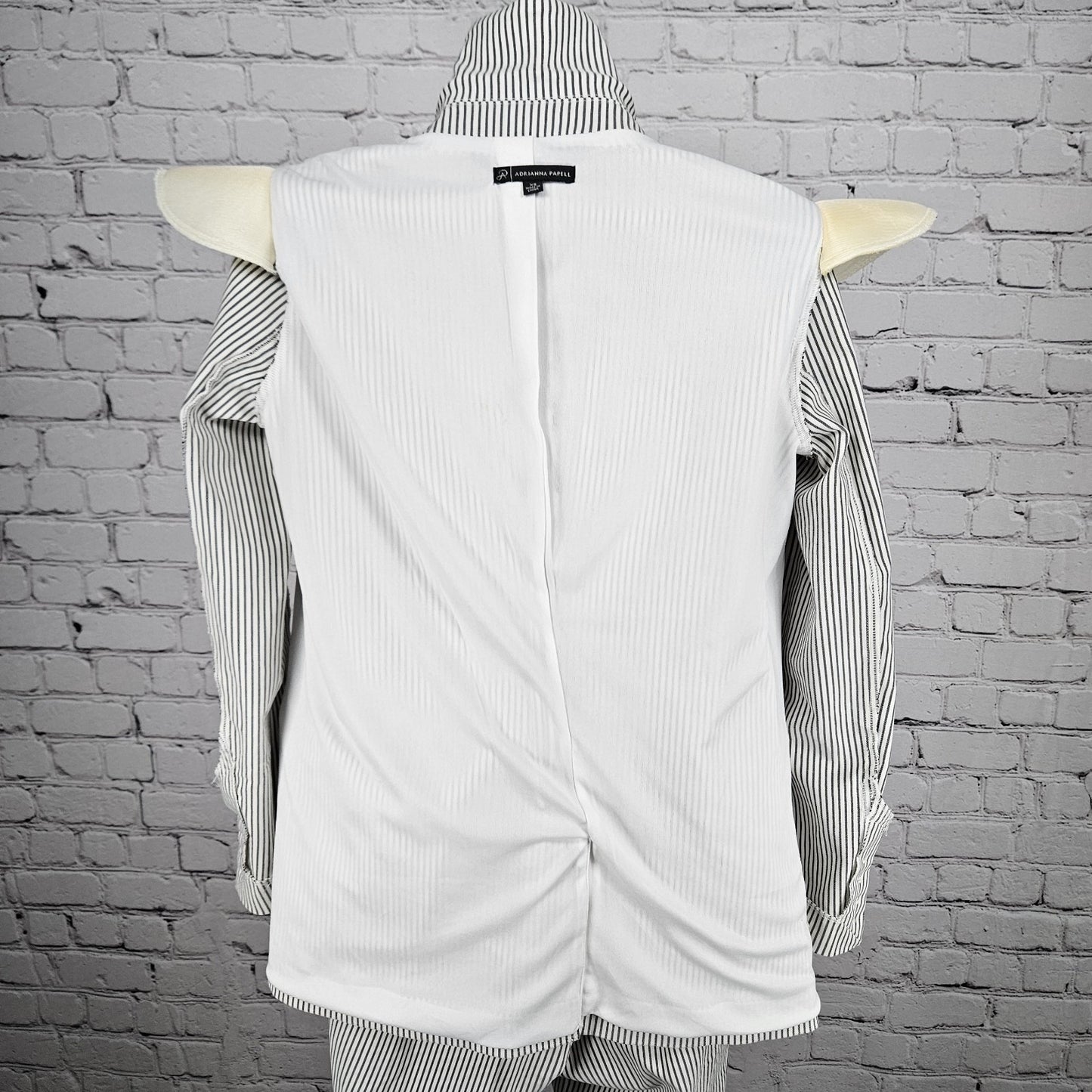 Adrianna Papell Ivory Grey Striped Full Pant Suit 2 Piece Set XS 4 (26x27)