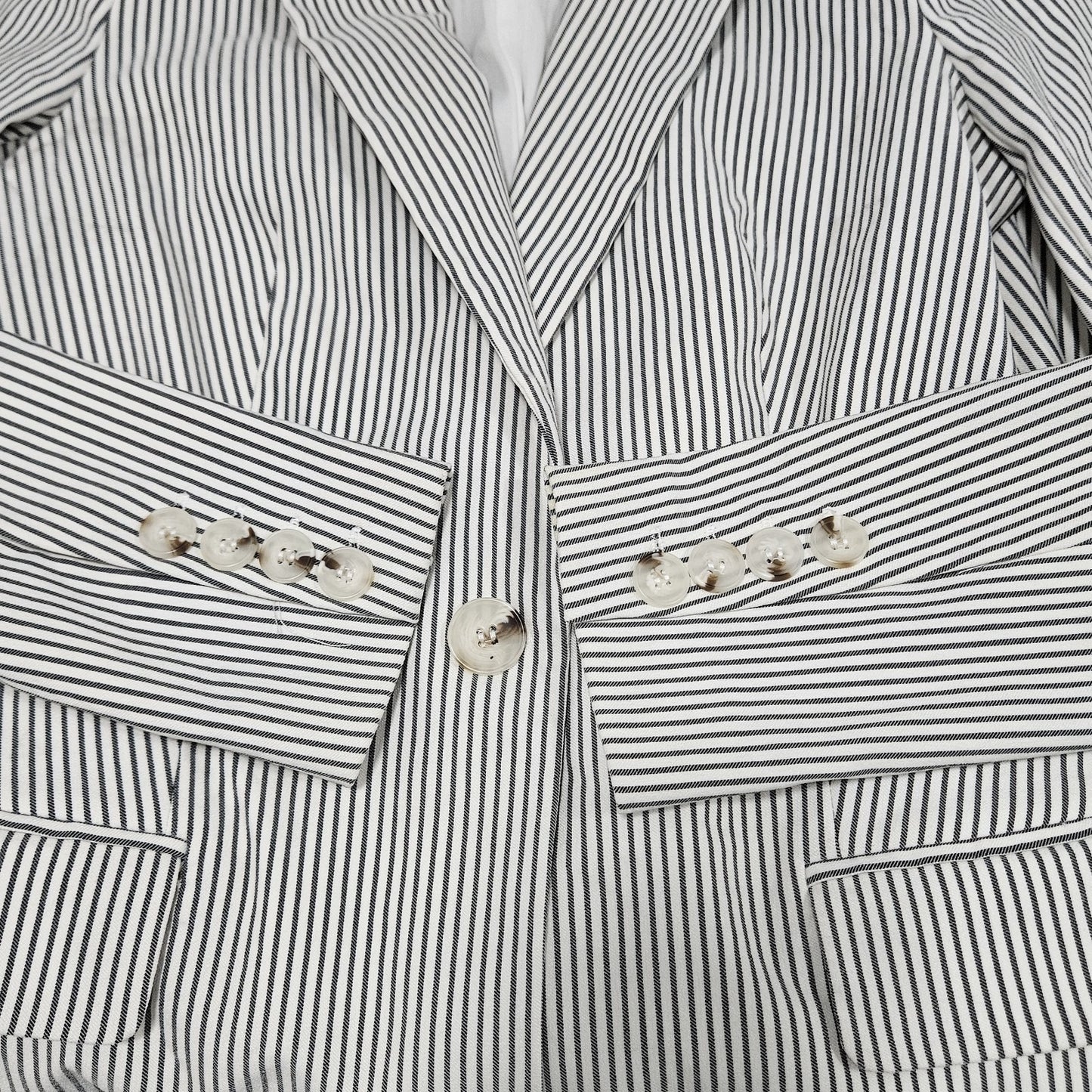 Adrianna Papell Ivory Grey Striped Full Pant Suit 2 Piece Set XS 4 (26x27)
