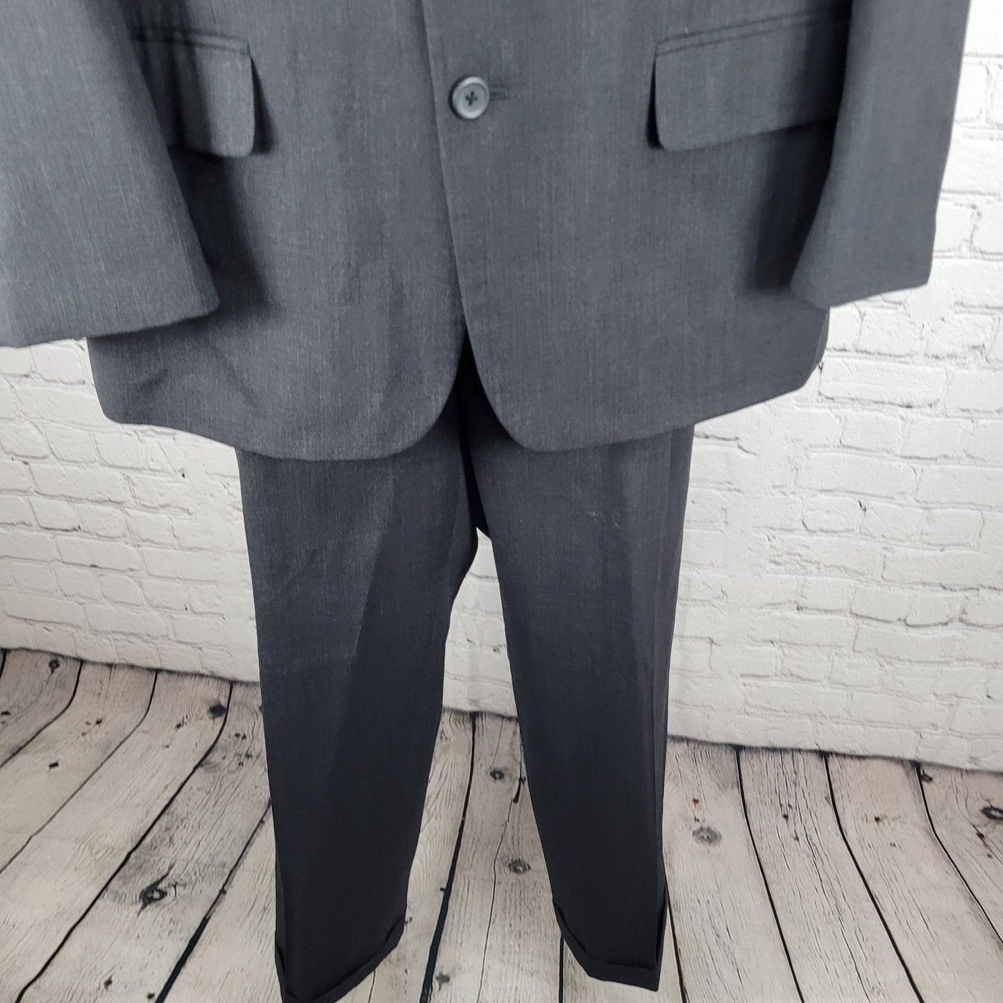 Versini Dark Grey 100% Wool 3 Button Blazer Full Two Piece Suit 42S 36W (36x28)