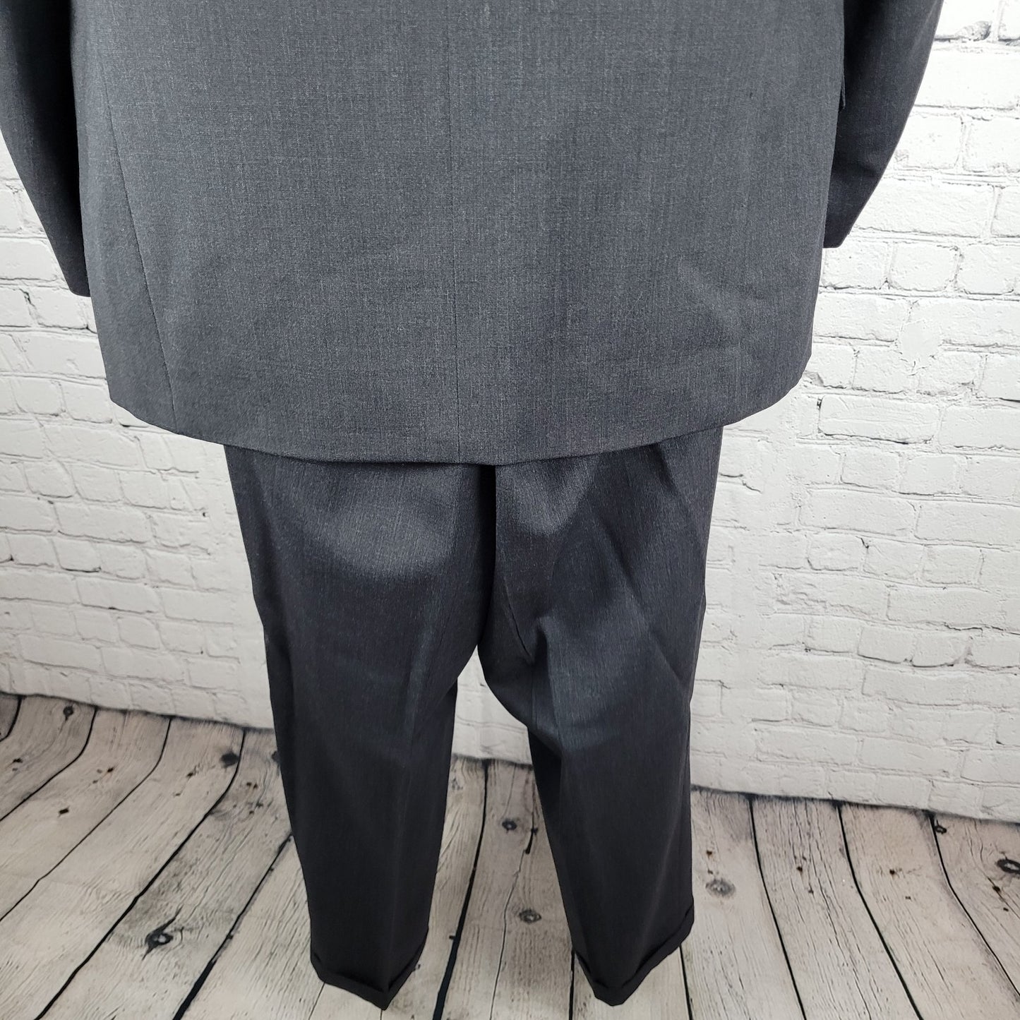 Versini Dark Grey 100% Wool 3 Button Blazer Full Two Piece Suit 42S 36W (36x28)