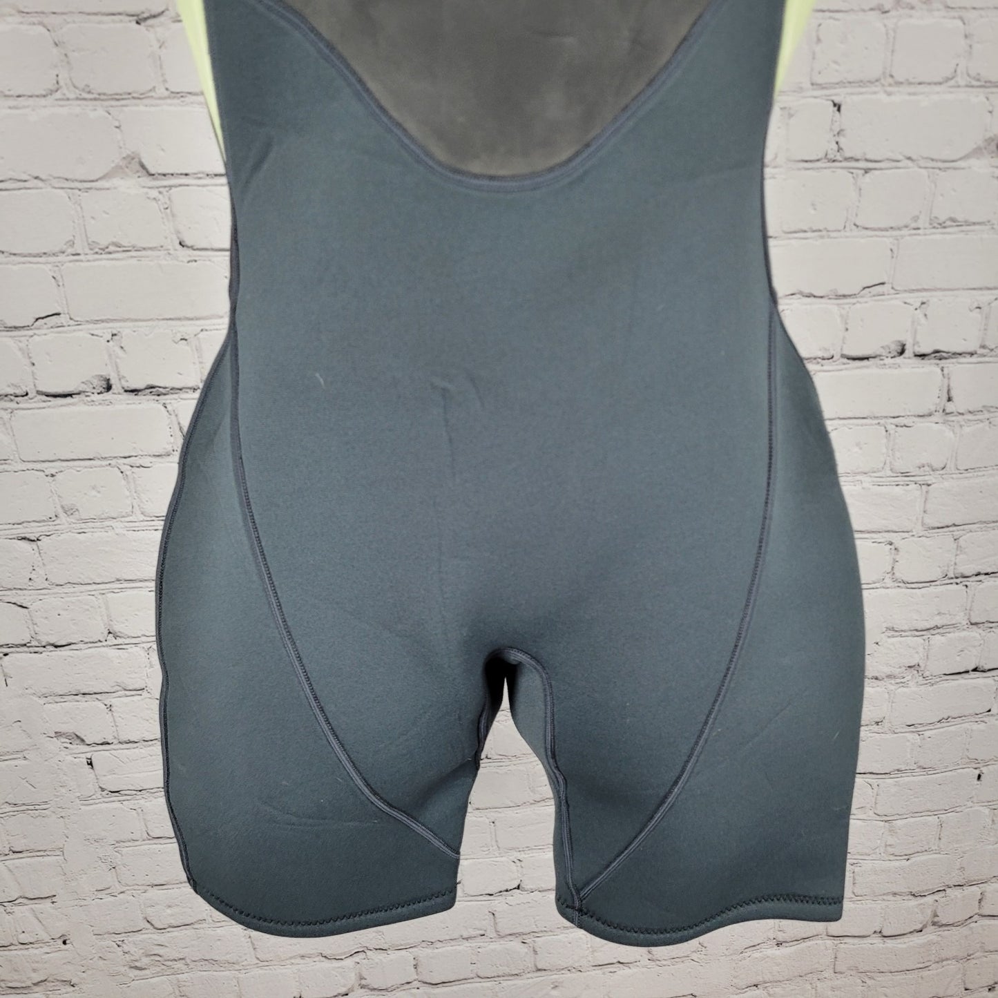 Body Glove Black Green Pro 3 2.1mm Back Zip Shorty Springsuit Wetsuit Womens 7/8