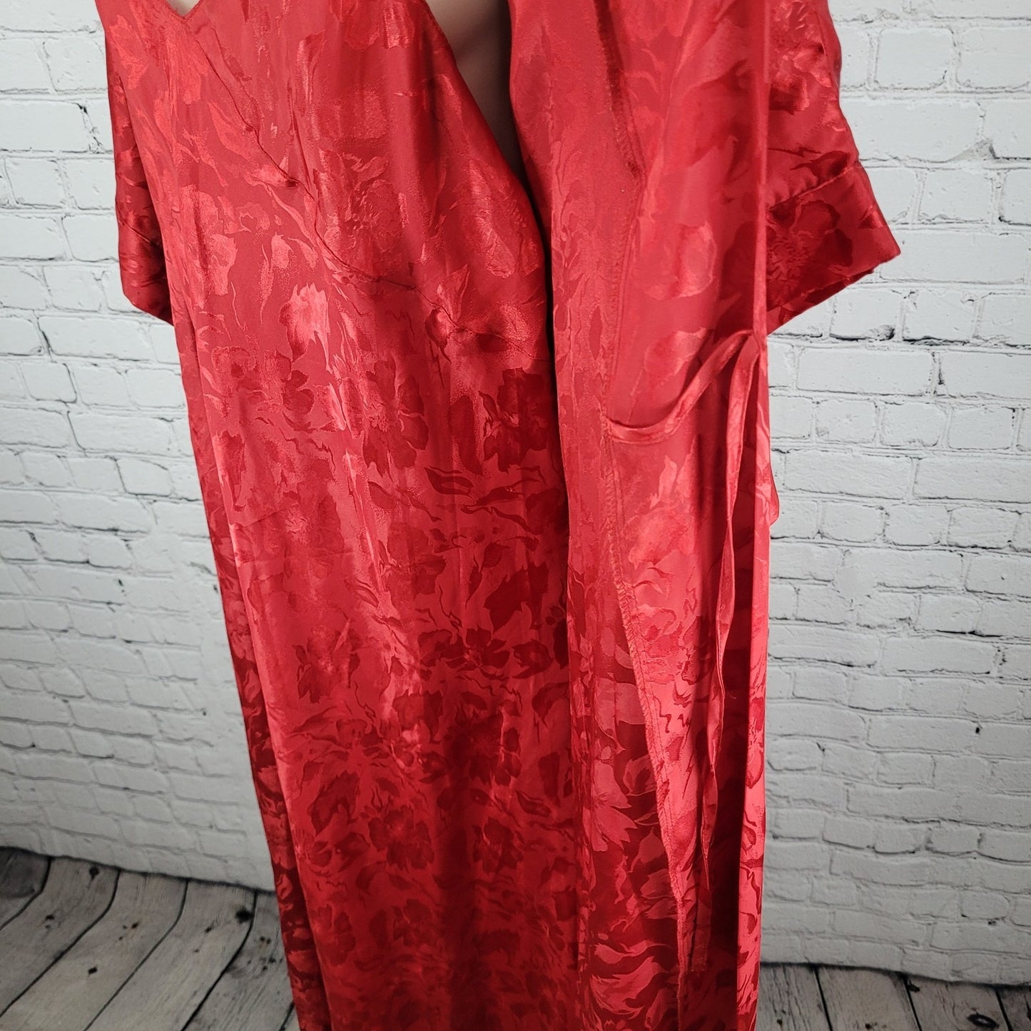 Me 2 Miss Elaine Red Satin Floral Nightgown & Robe 2 Piece Set Size M/L