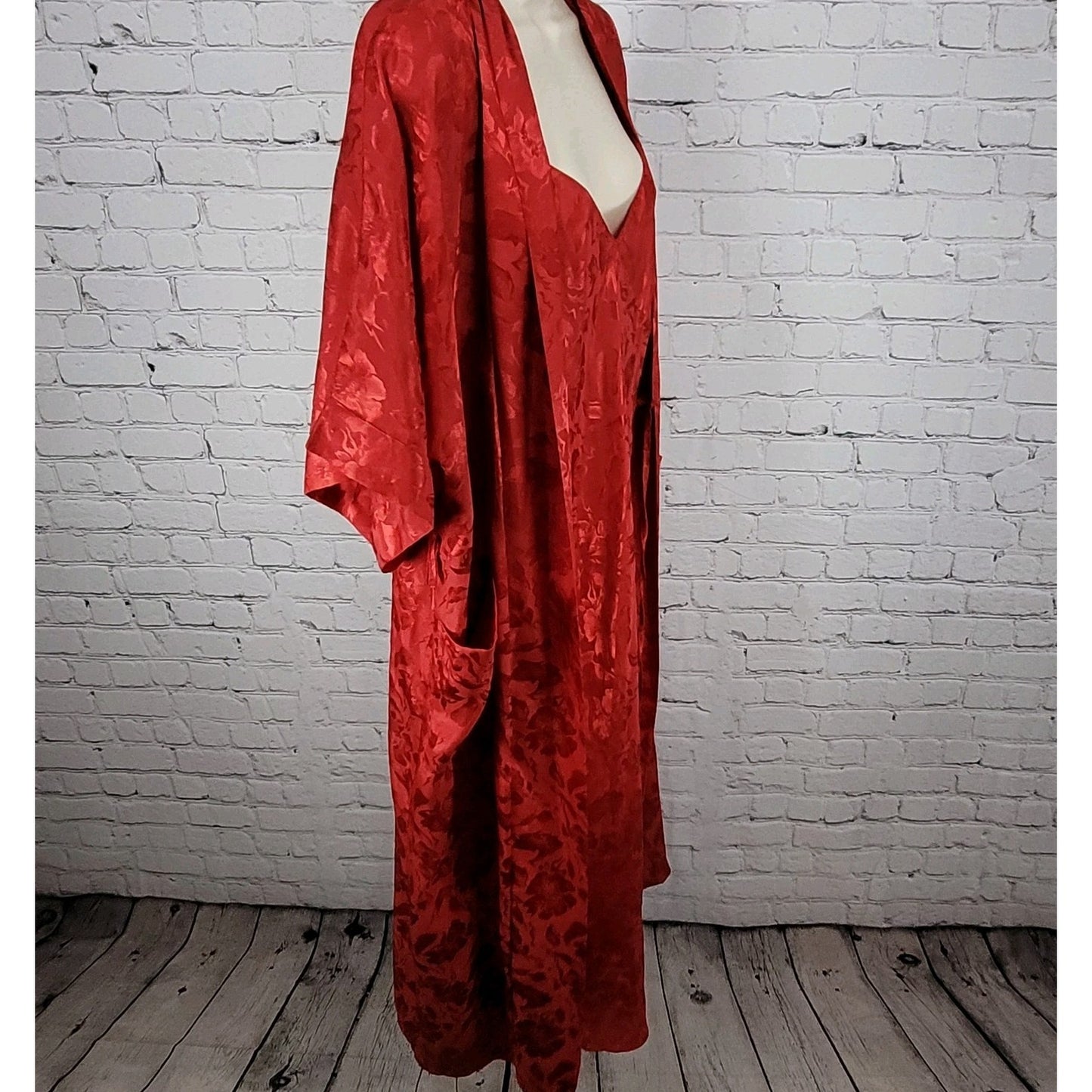 Me 2 Miss Elaine Red Satin Floral Nightgown & Robe 2 Piece Set Size M/L