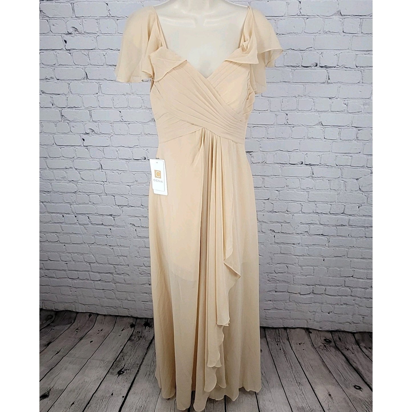 NWT Cicinia Cream Chiffon Lilah Flutter Sleeve Empire Waist Dress Gown Size 4