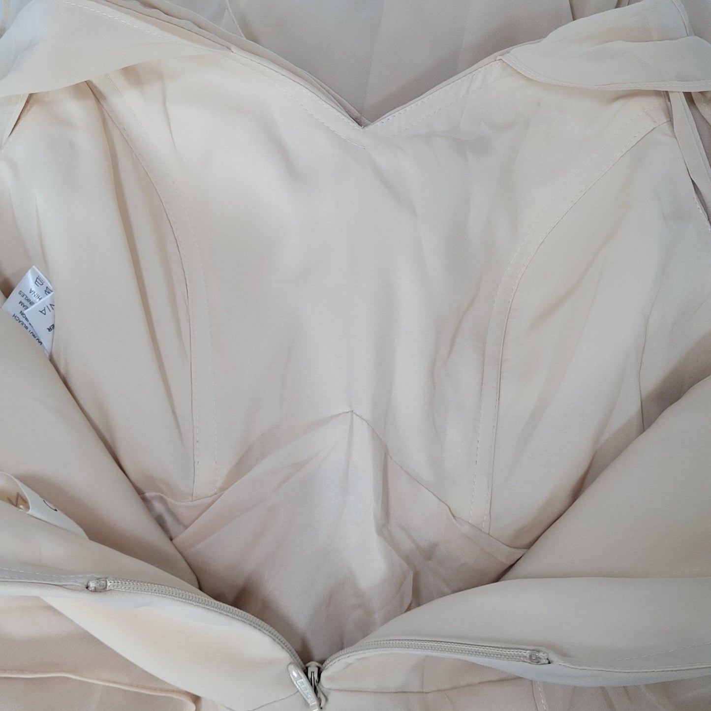 NWT Cicinia Cream Chiffon Lilah Flutter Sleeve Empire Waist Dress Gown Size 4