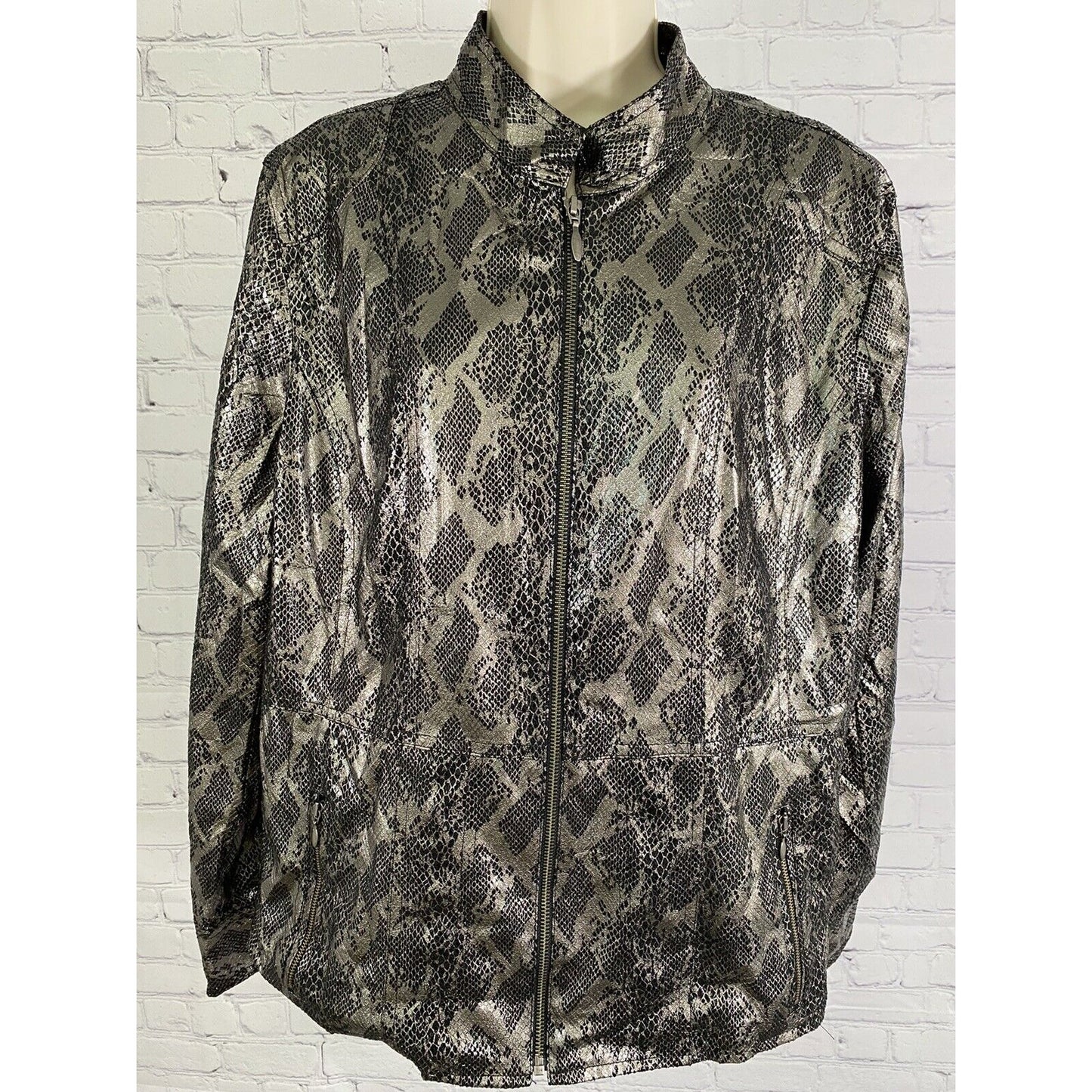 Chico’s Black Silver Full Zip Shiny Snake Print Long Sleeve Lined Jacket Size L