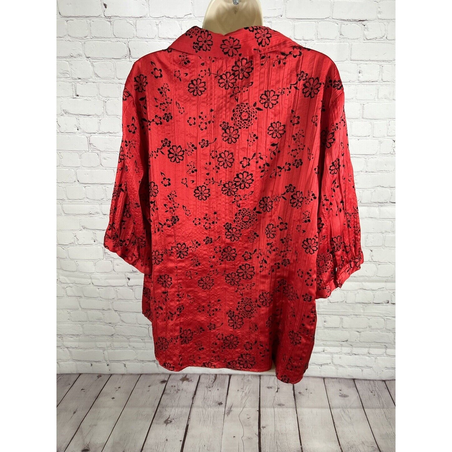 Scott Taylor Red Black Textured Floral Half Sleeve Button Up Blouse Women’s 2X