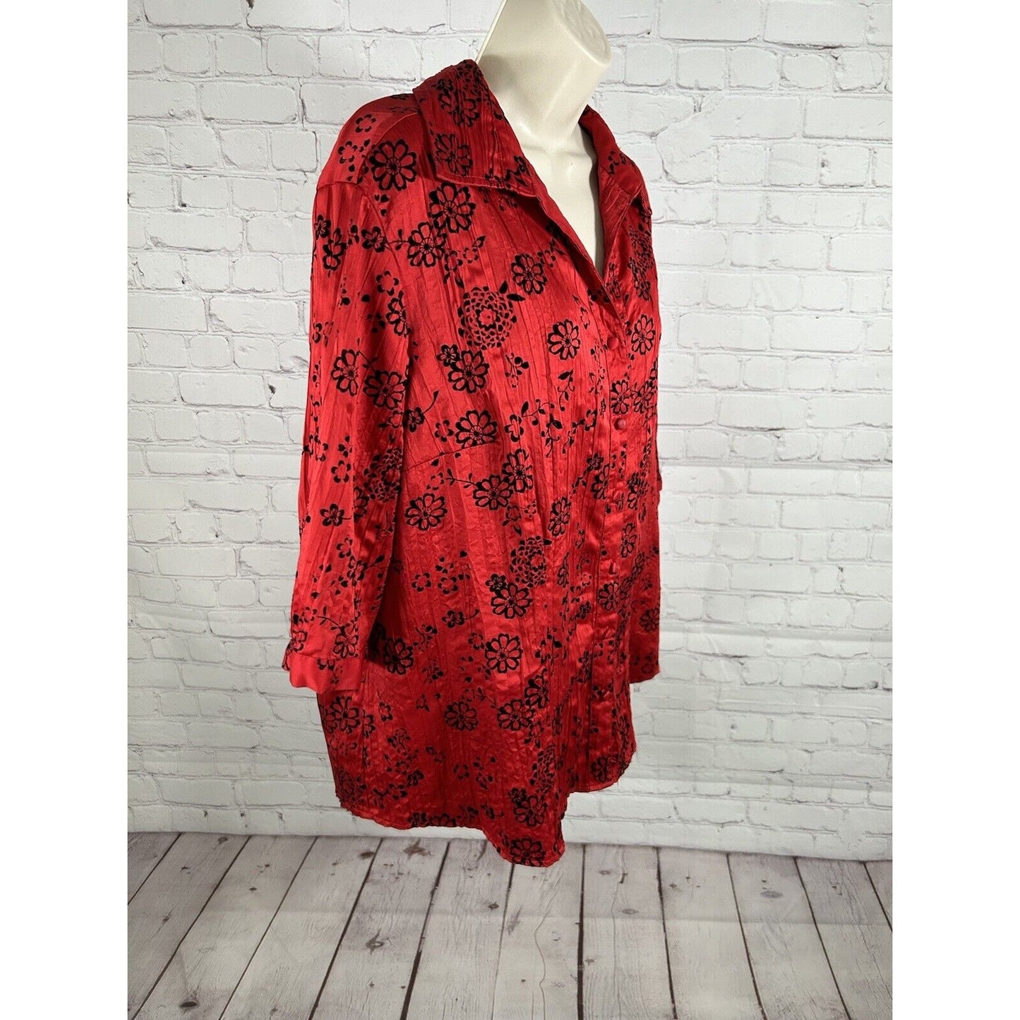 Scott Taylor Red Black Textured Floral Half Sleeve Button Up Blouse Women’s 2X