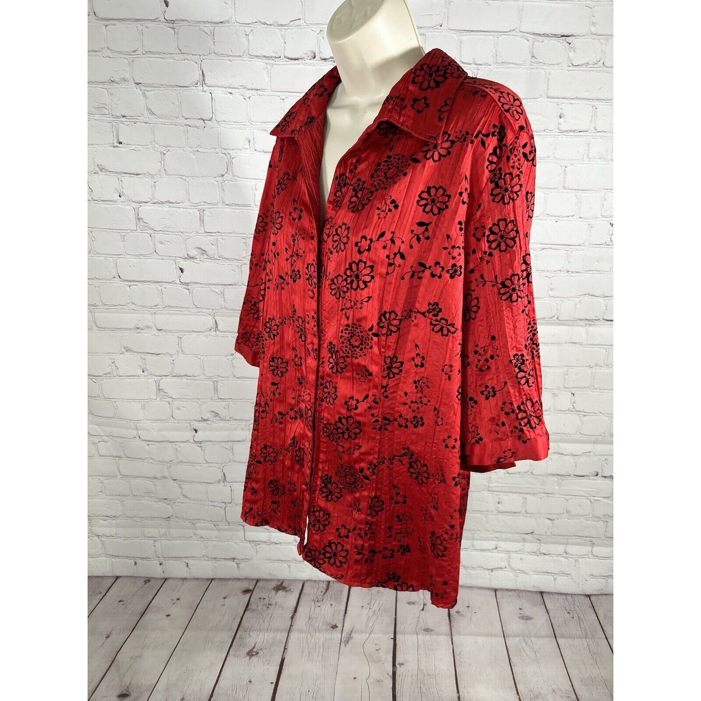Scott Taylor Red Black Textured Floral Half Sleeve Button Up Blouse Women’s 2X