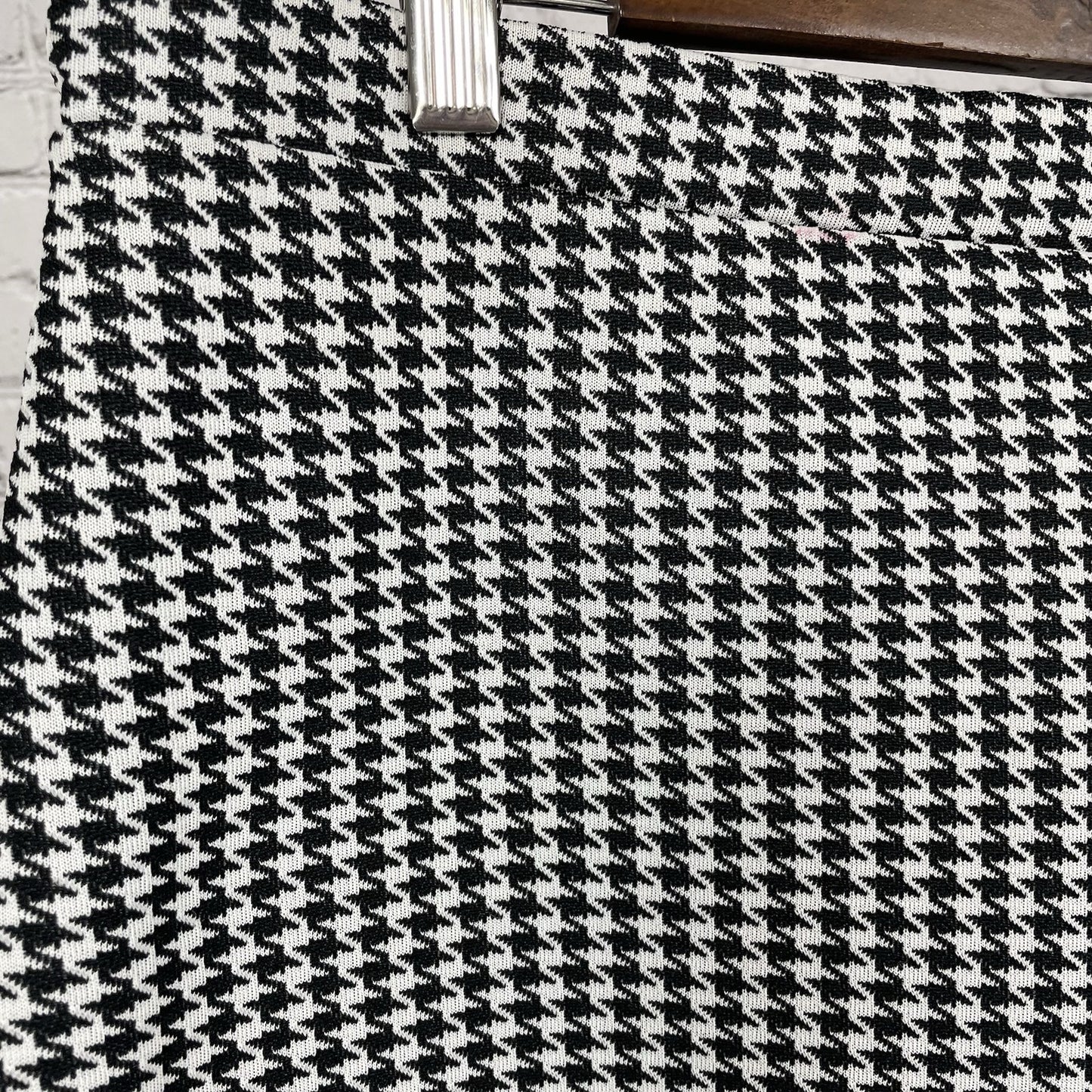 VTG Unbranded Black & White Houndstooth Skirt USA Made Size Medium M (33x26)