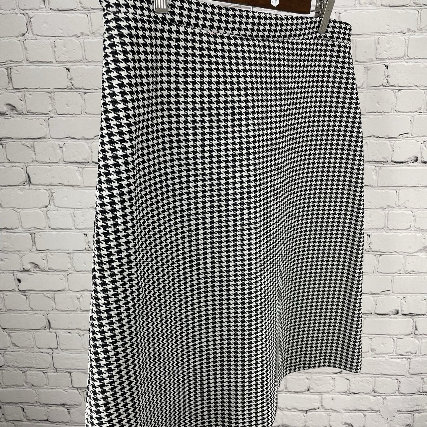 VTG Unbranded Black & White Houndstooth Skirt USA Made Size Medium M (33x26)