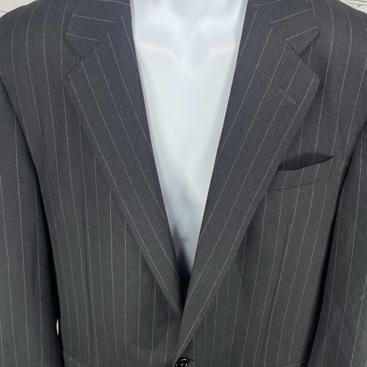 Hickey Freeman Dark Grey Pinstriped 2 Button Blazer Sport Coat USA Made Size 43L