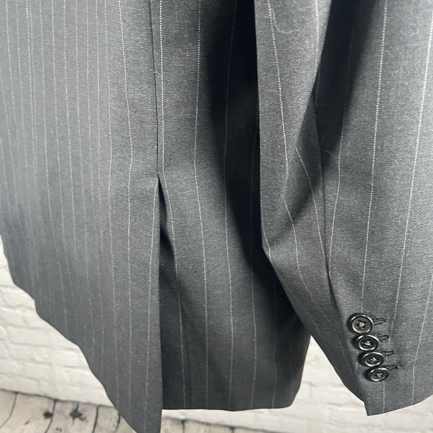 Hickey Freeman Dark Grey Pinstriped 2 Button Blazer Sport Coat USA Made Size 43L