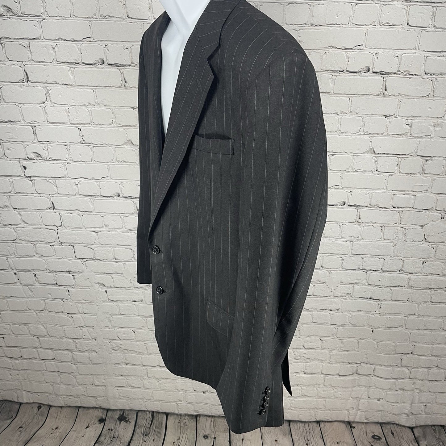 Hickey Freeman Dark Grey Pinstriped 2 Button Blazer Sport Coat USA Made Size 43L