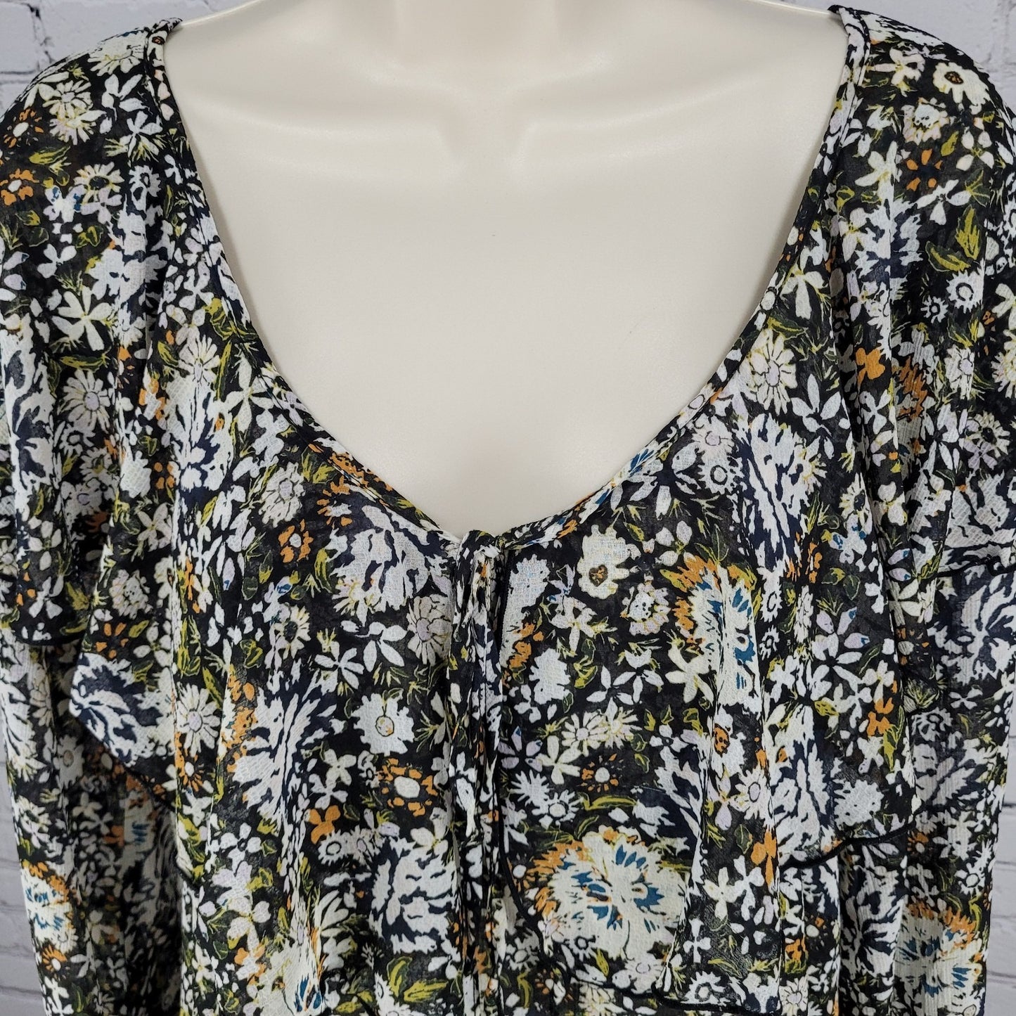 Intimately Free People Floral Chiffon Boho Ruffle Blouse Bodysuit Size Medium M