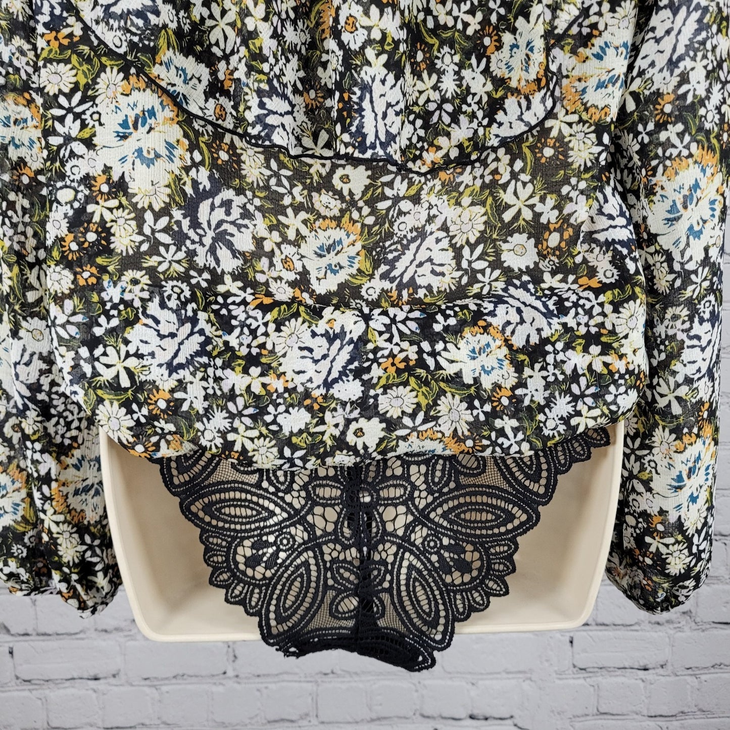 Intimately Free People Floral Chiffon Boho Ruffle Blouse Bodysuit Size Medium M
