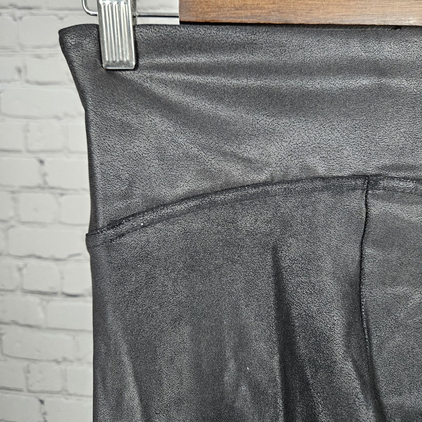 Spanx Black Coated Slimming Tummy Control Leggings Stretch Medium M (25x28)