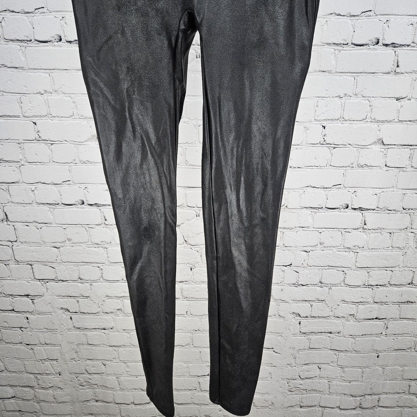 Spanx Black Coated Slimming Tummy Control Leggings Stretch Medium M (25x28)