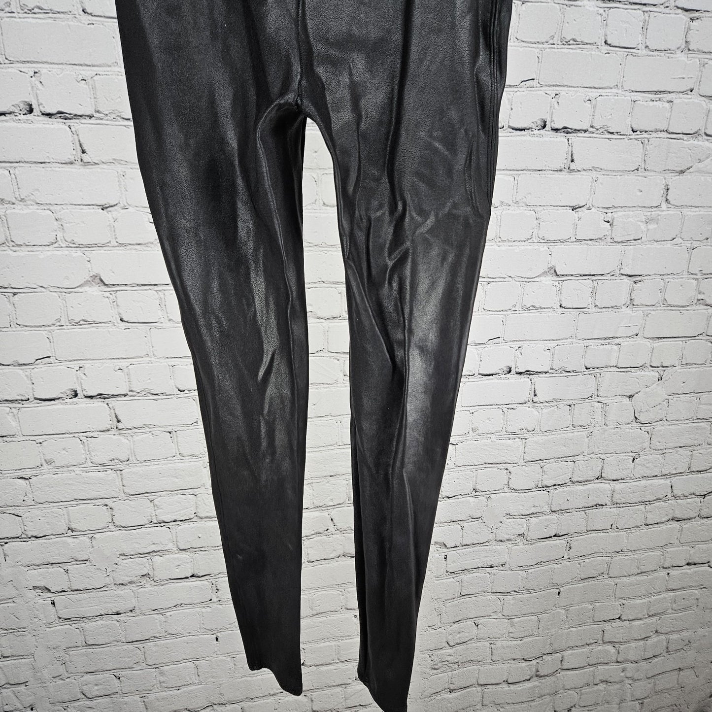 Spanx Black Coated Slimming Tummy Control Leggings Stretch Medium M (25x28)