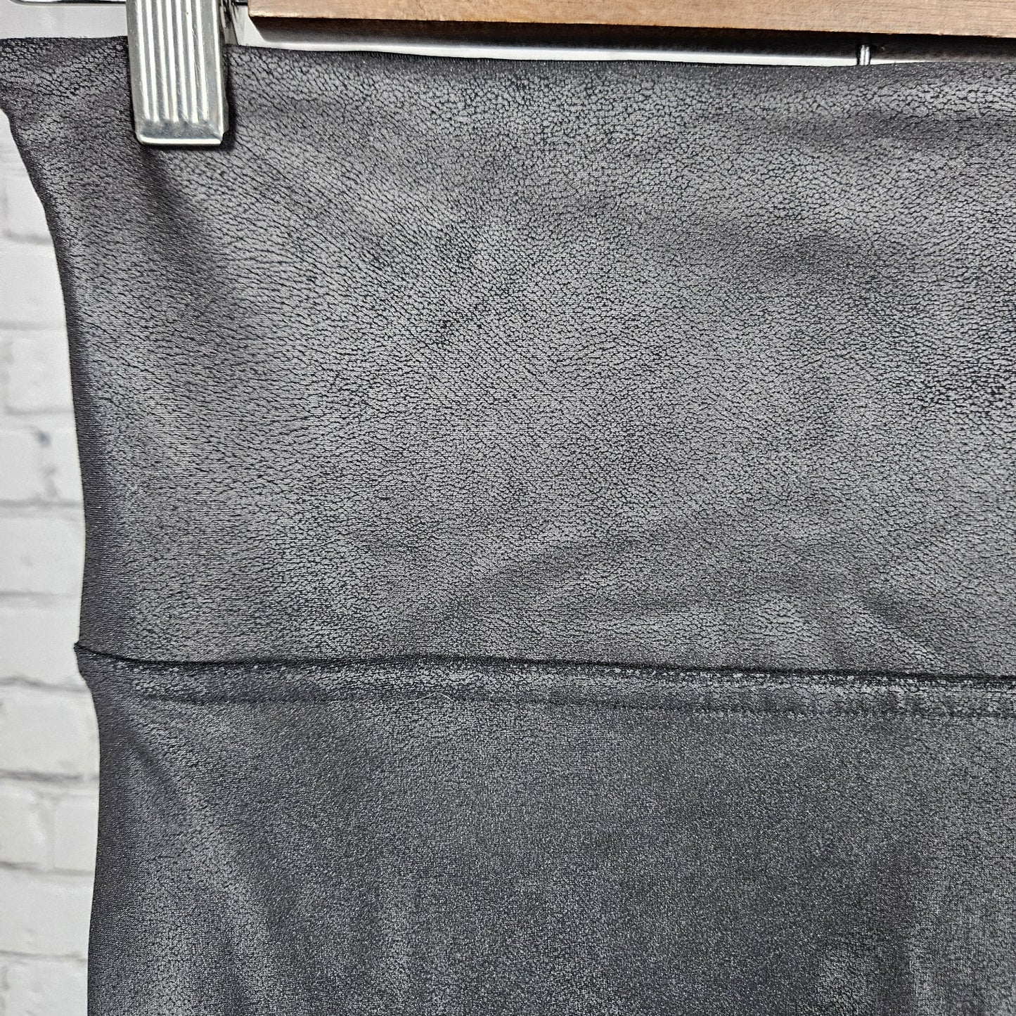 Spanx Black Coated Slimming Tummy Control Leggings Stretch Medium M (25x28)