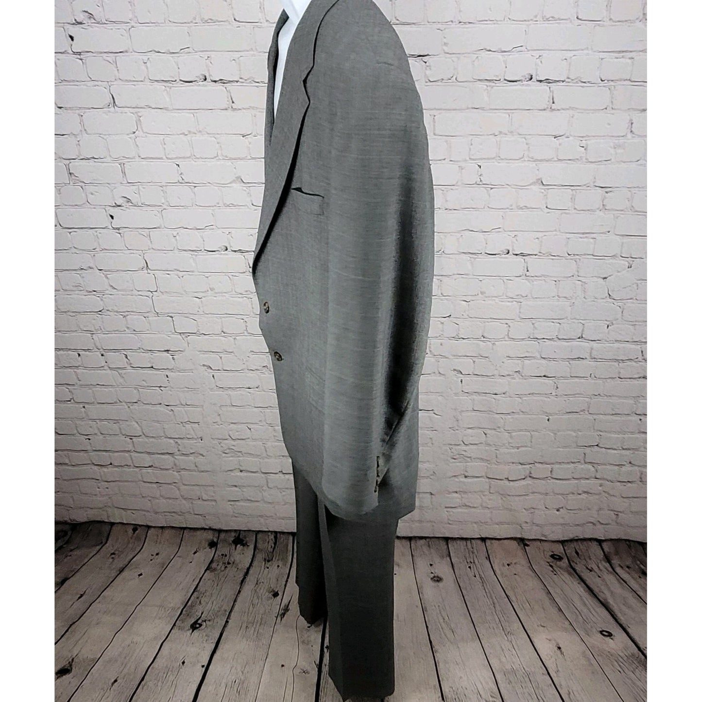 Chaps Ralph Lauren Grey 100% Wool Full Suit Set Jacket Size 46T Pants 39x31