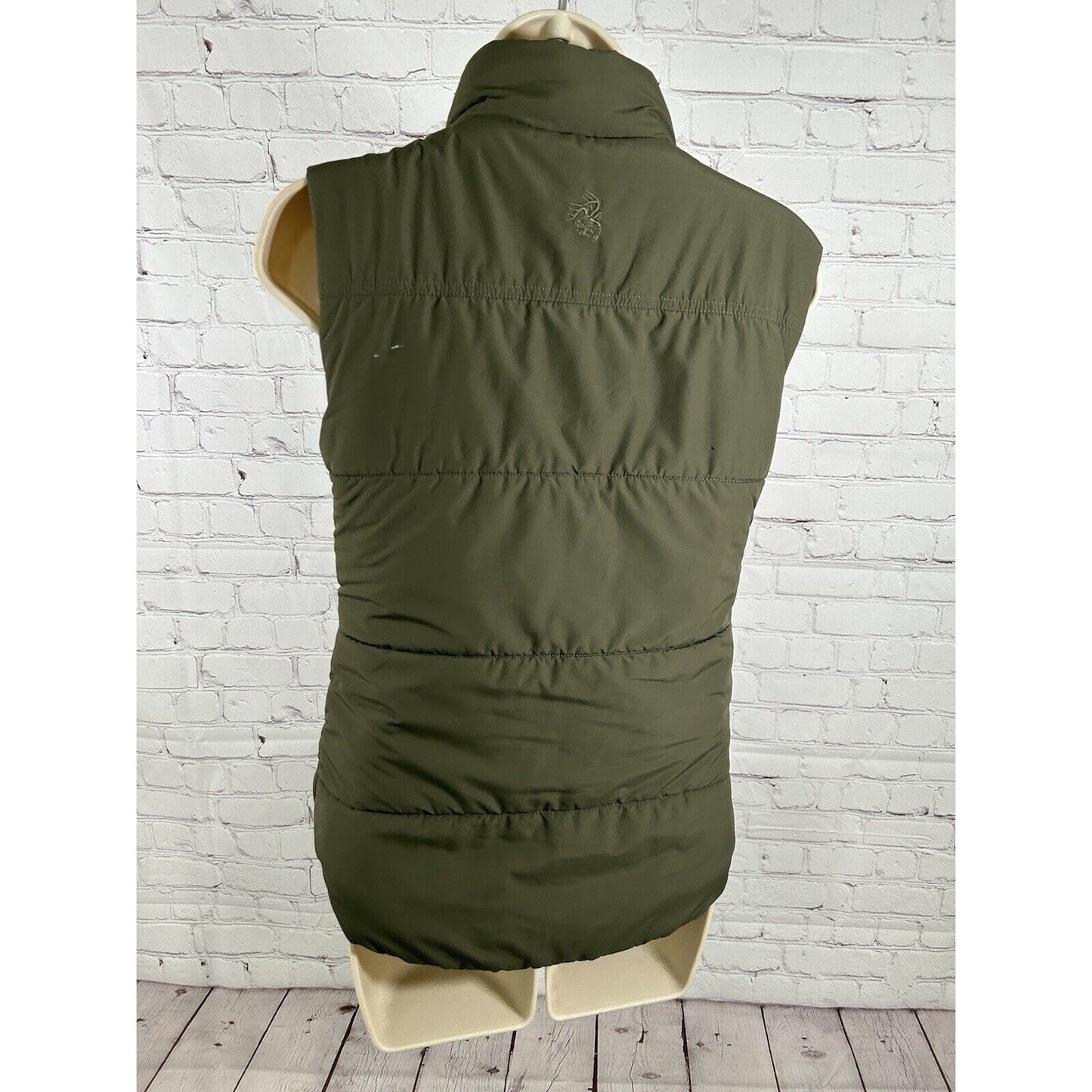 Legendary White Tail Hunter Green Vest Wooden Closures Women's Outerwear XS