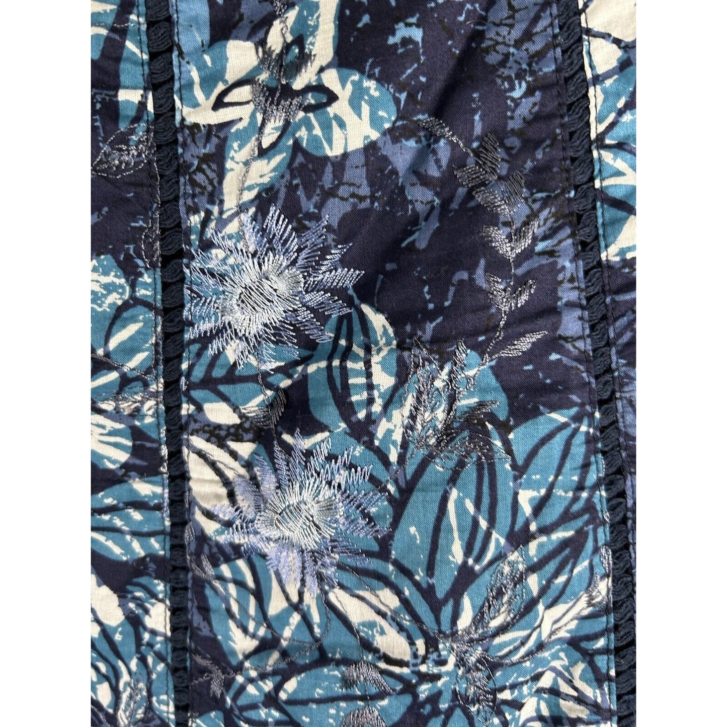 Chicos 100% Cotton Lined Blue White Floral Embroidered A Line Skirt Women’s M