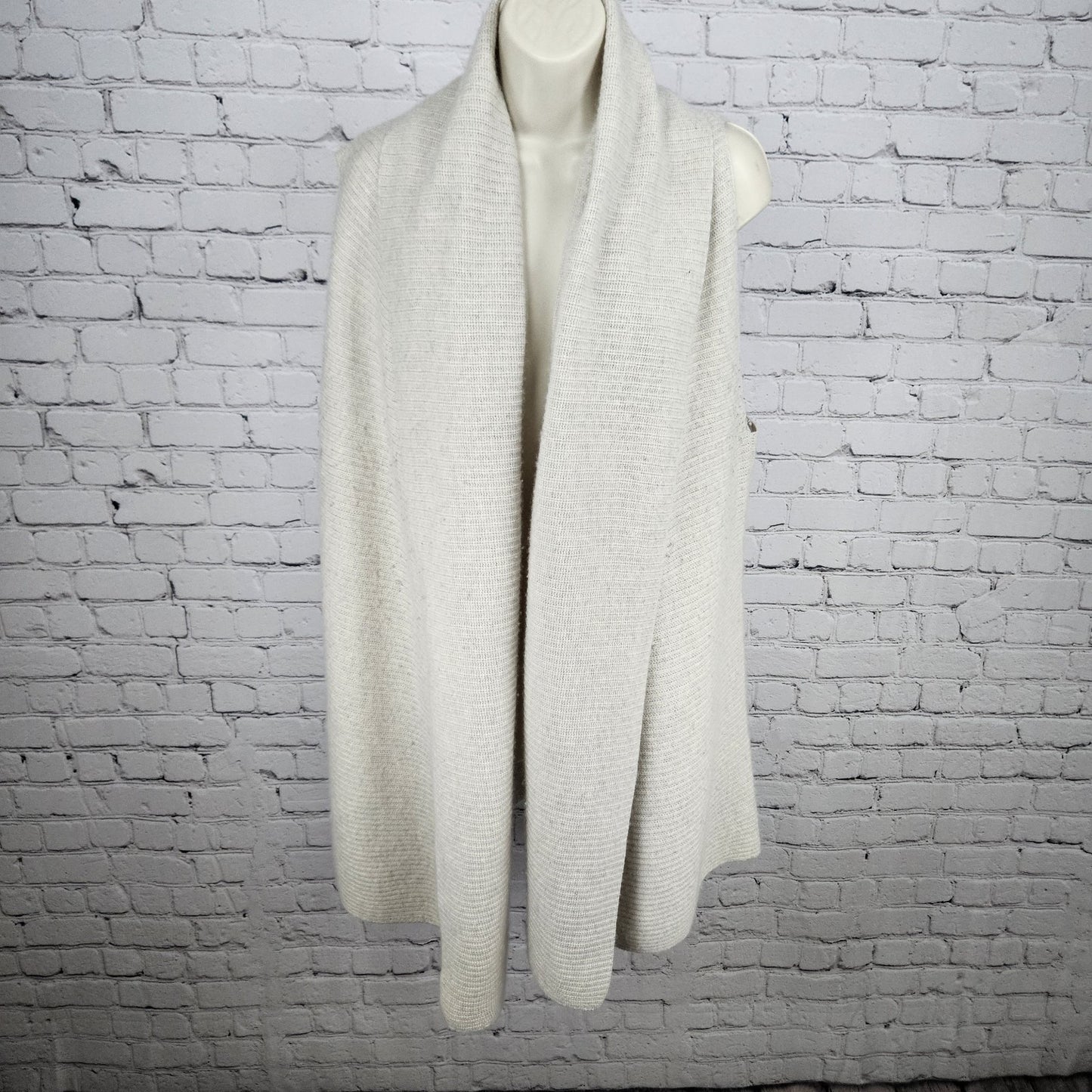 C By Bloomingdales Beige Knit Sleeveless Shawl Collar Open Cardigan Small S