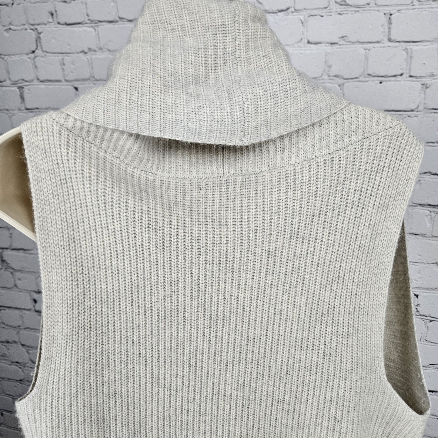 C By Bloomingdales Beige Knit Sleeveless Shawl Collar Open Cardigan Small S