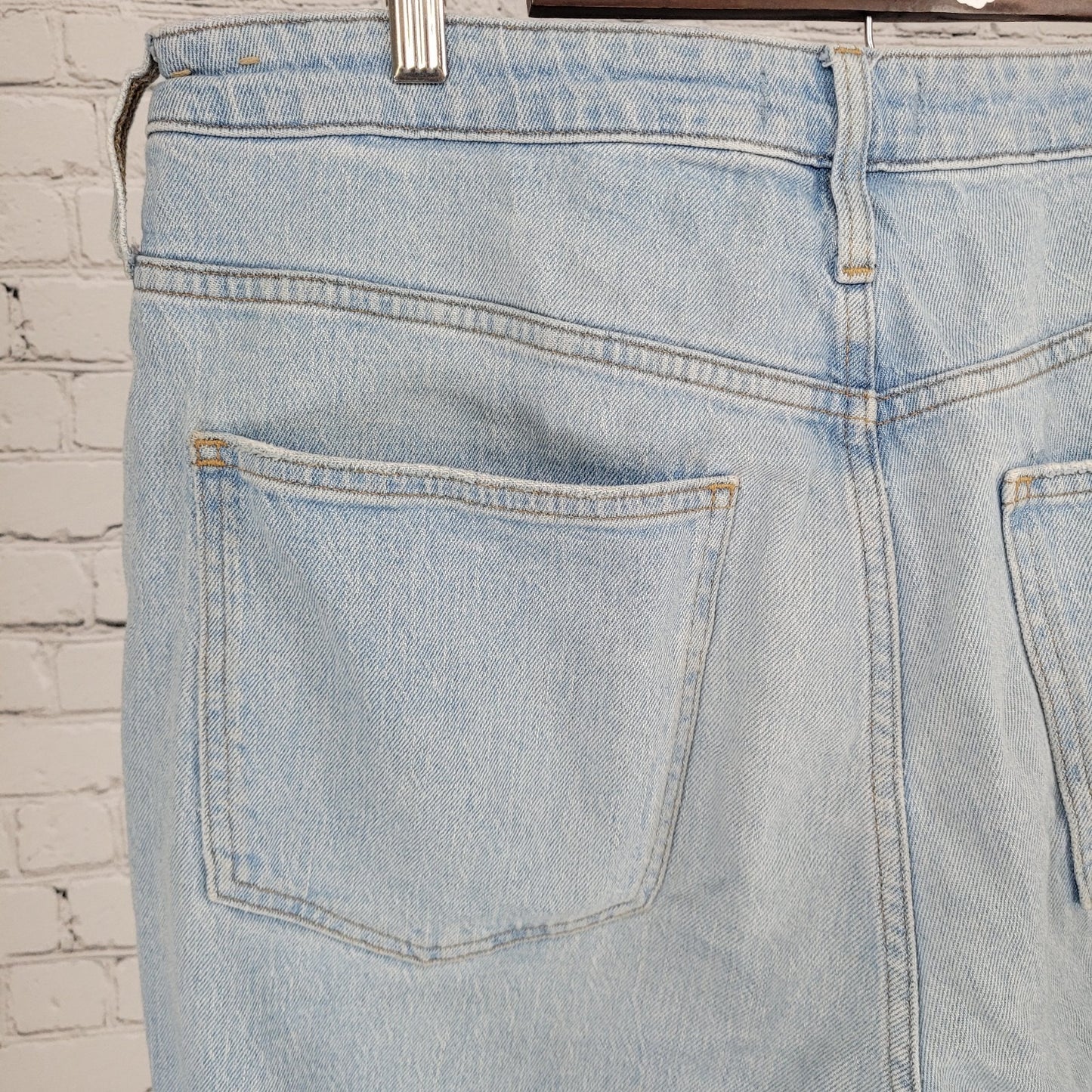 Madewell The Curvy Perfect Vintage Jean Light Denim High Rise Size 32 (35x27)