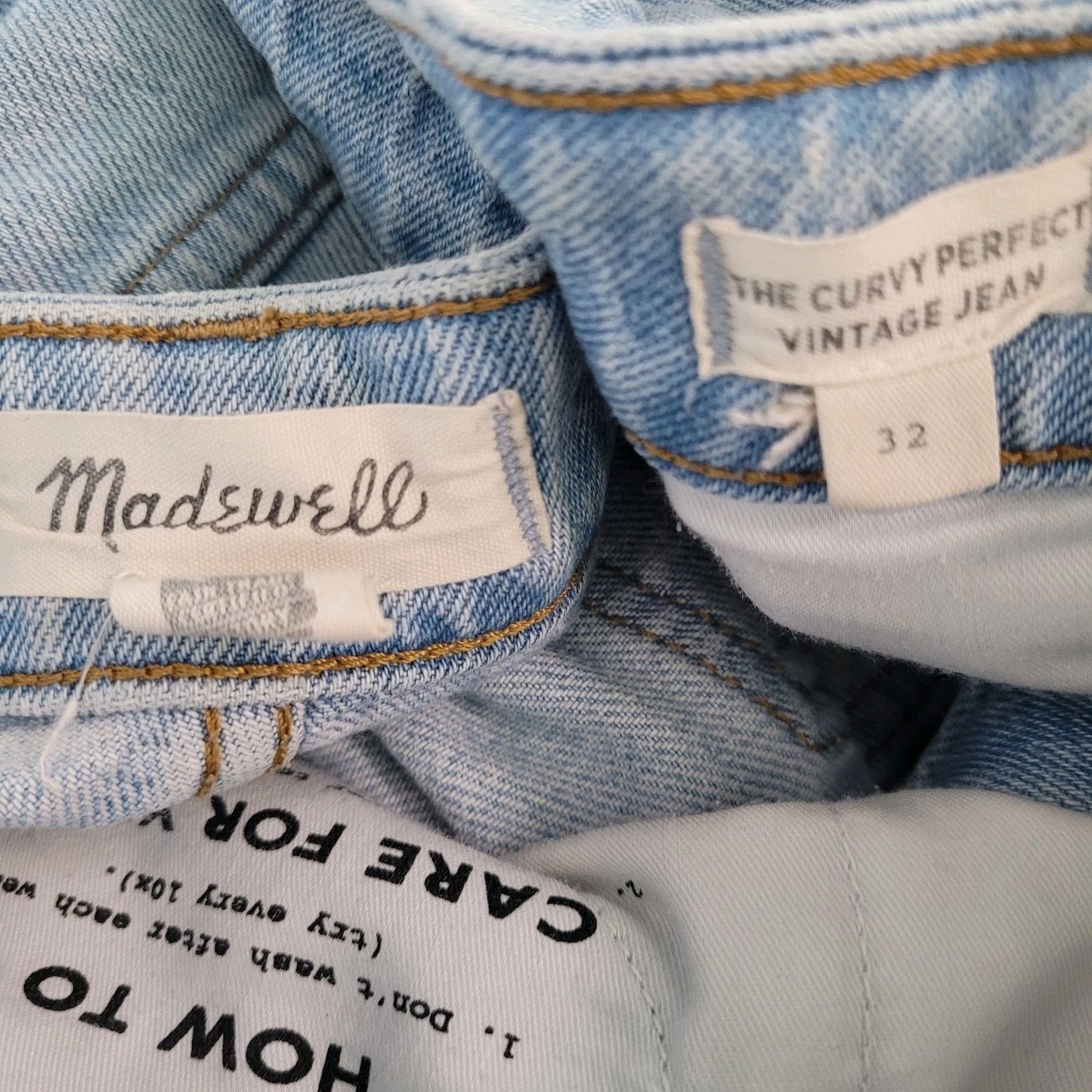 Madewell The Curvy Perfect Vintage Jean Light Denim High Rise Size 32 (35x27)