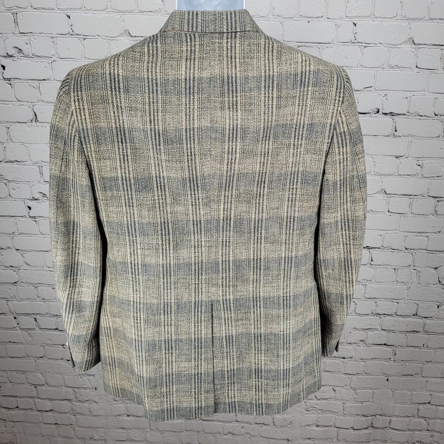VTG Slax Menswear Blue Plaid 2 Button Vented Blazer Sport Coat USA Made Size 40