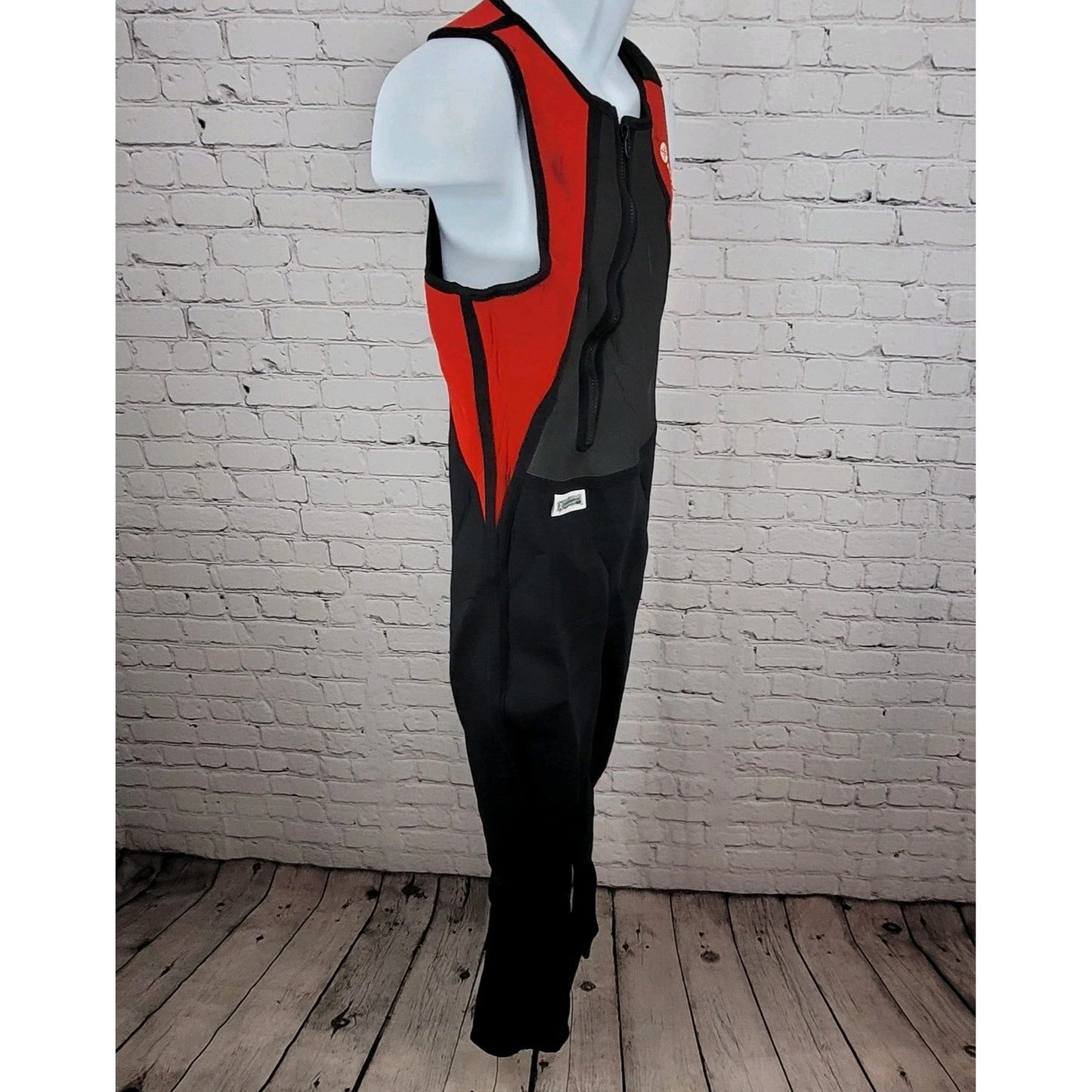 VTG Perceptions Black Red Sleeveless Full Length Front Zip Wetsuit ML