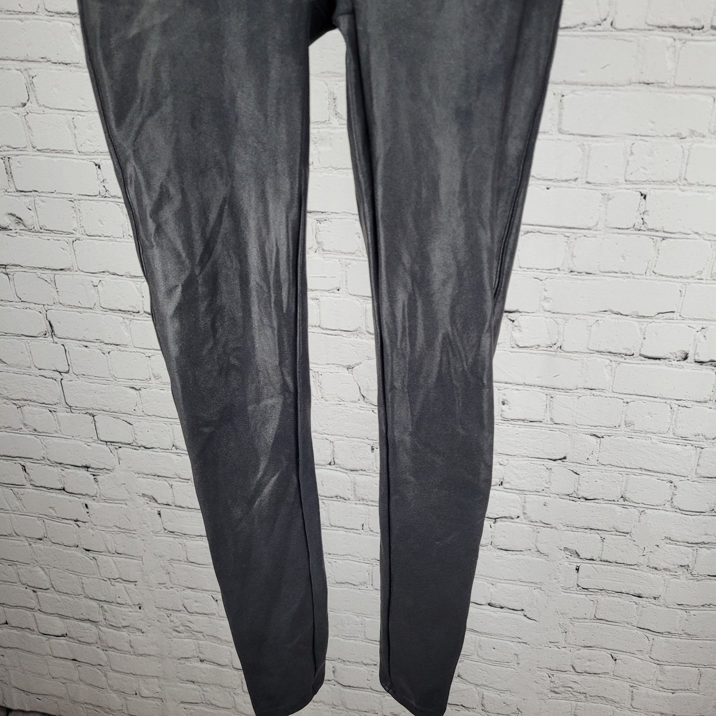 Spanx Black Faux Leather Stretch Mid Rise Athleisure Leggings Yoga Pant Medium M
