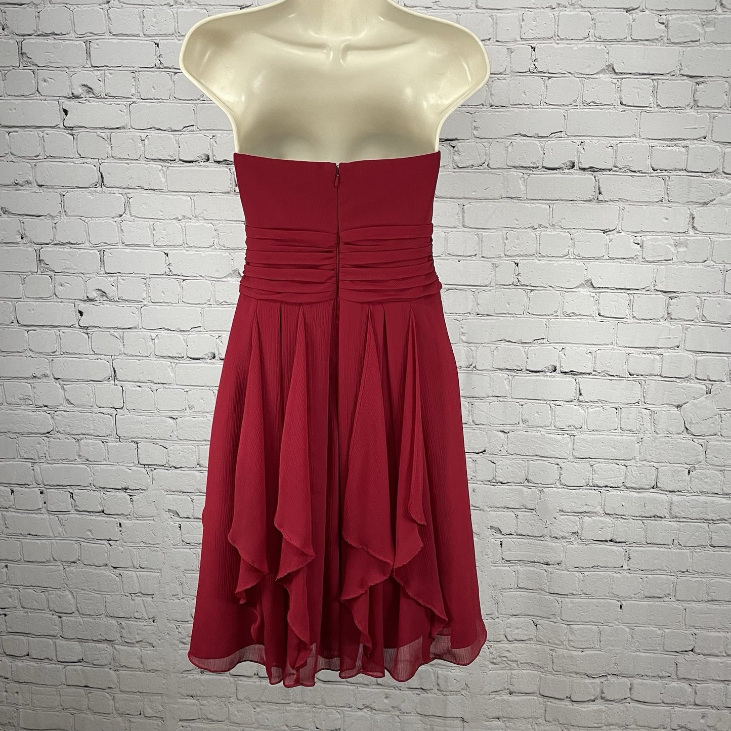 David’s Bridal Red Pleated Empire Waist Strapless Prom Zipped Short Dress Size 2