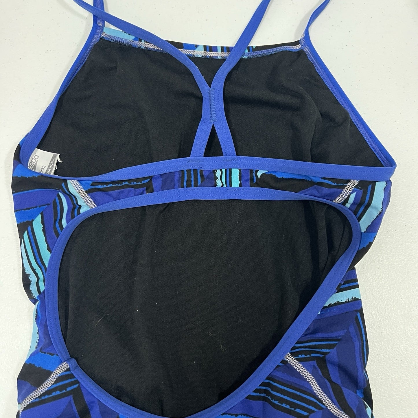 Speedo Blue Striped One Piece Endurance+ Flyback Swimsuit Women’s Size 6/32