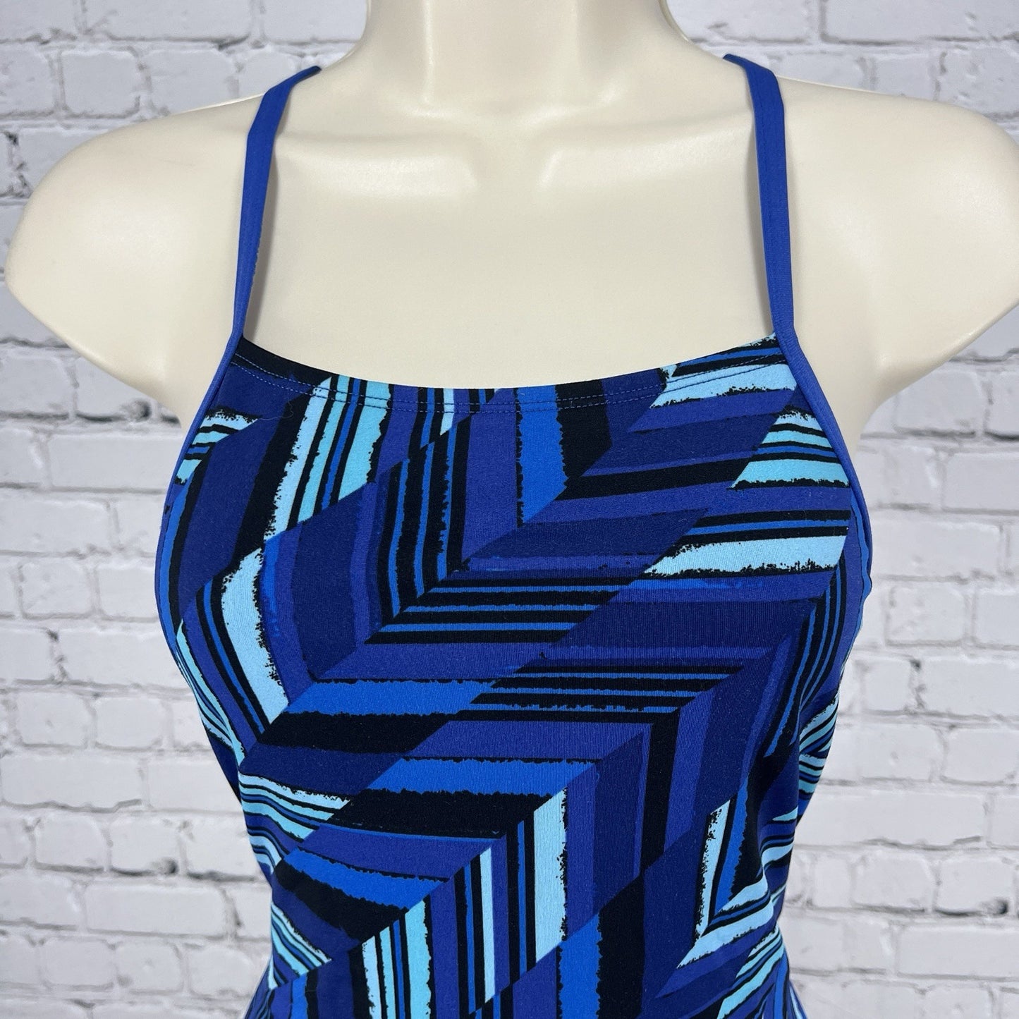 Speedo Blue Striped One Piece Endurance+ Flyback Swimsuit Women’s Size 6/32