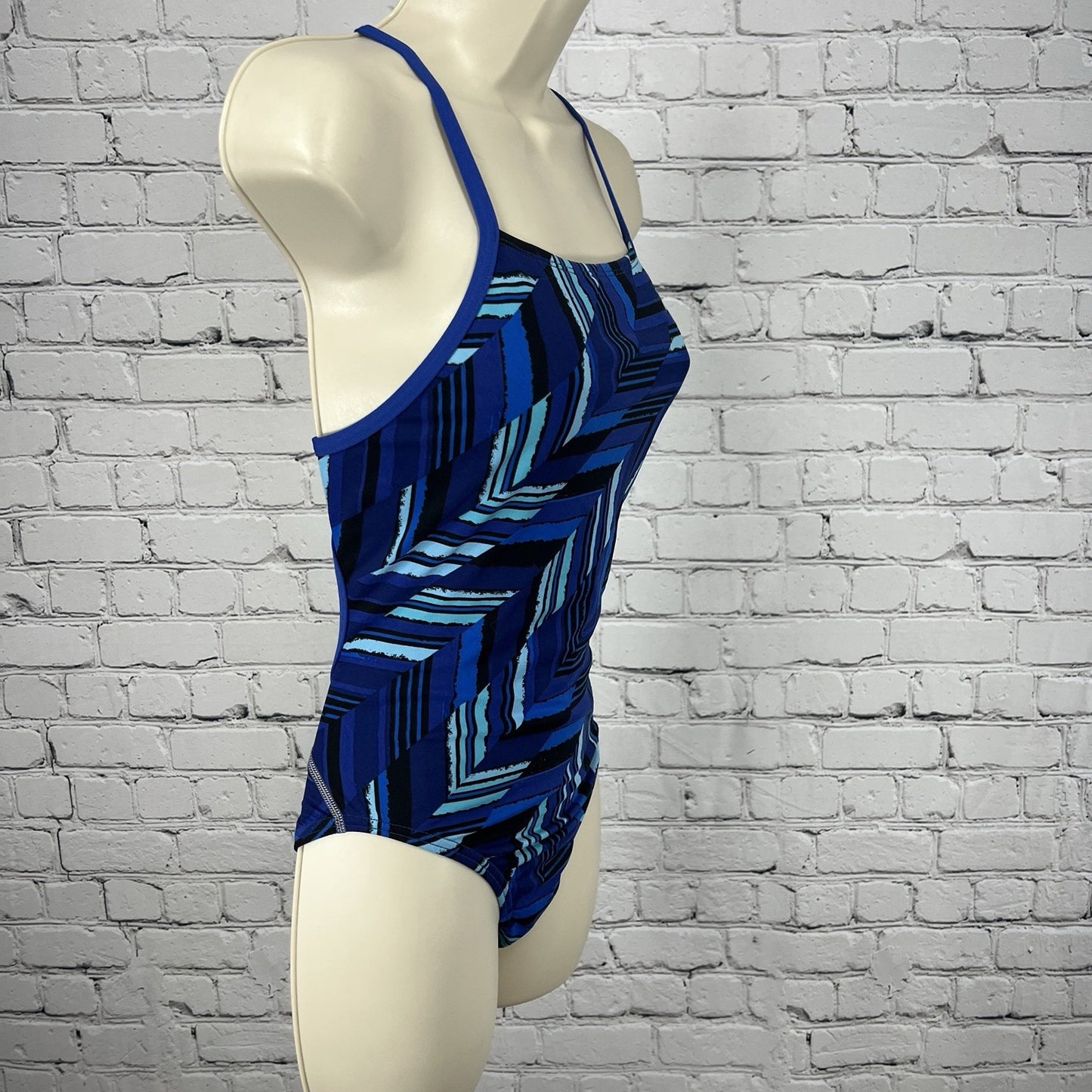 Speedo Blue Striped One Piece Endurance+ Flyback Swimsuit Women’s Size 6/32
