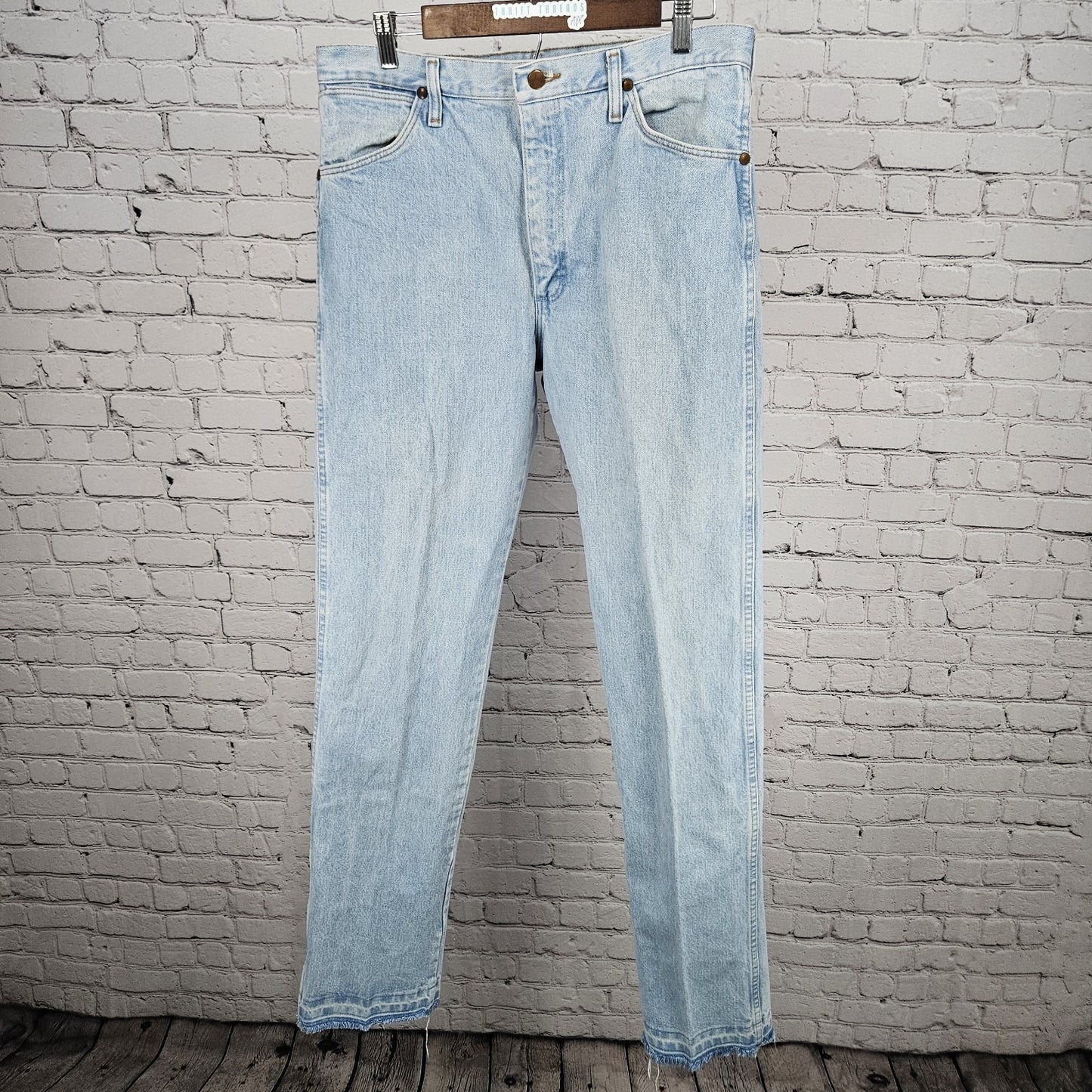 VTG Wrangler Blue 100% Cotton Denim Light Wash Bootcut Western Jeans USA 34x36