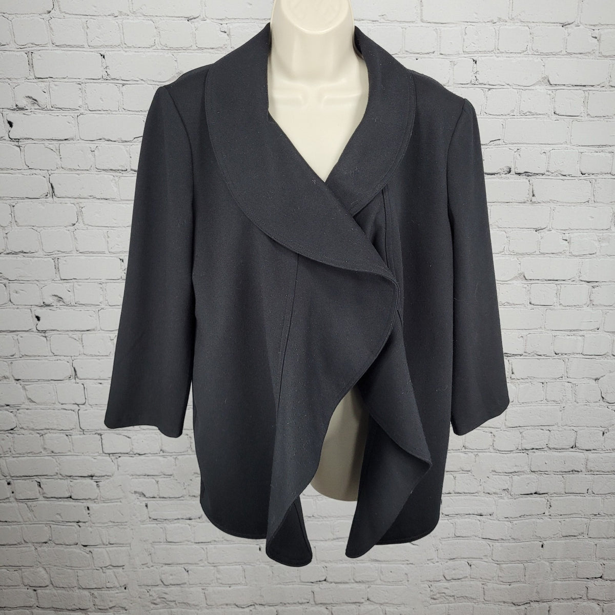 Carmen Marc Valvo Black Open Shawl Collar 3/4 Sleeve Stretch Jacket Size 10