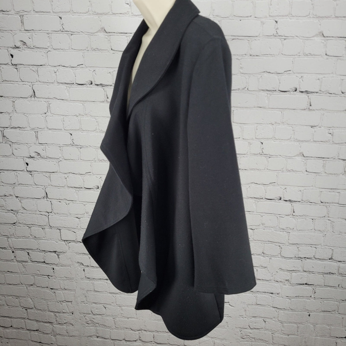 Carmen Marc Valvo Black Open Shawl Collar 3/4 Sleeve Stretch Jacket Size 10