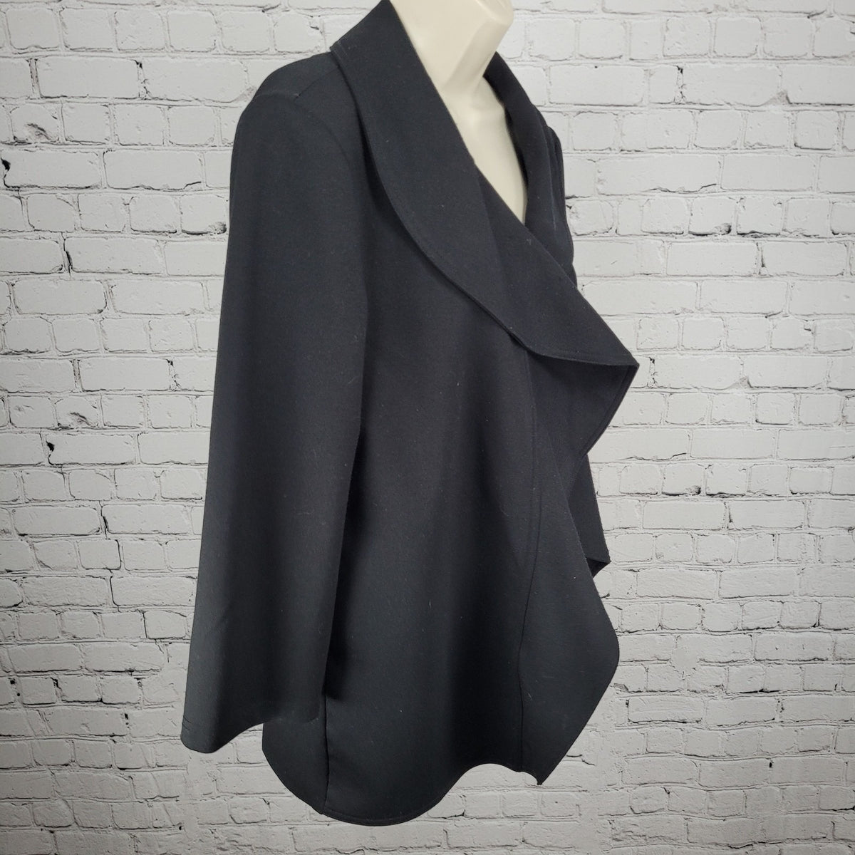 Carmen Marc Valvo Black Open Shawl Collar 3/4 Sleeve Stretch Jacket Size 10