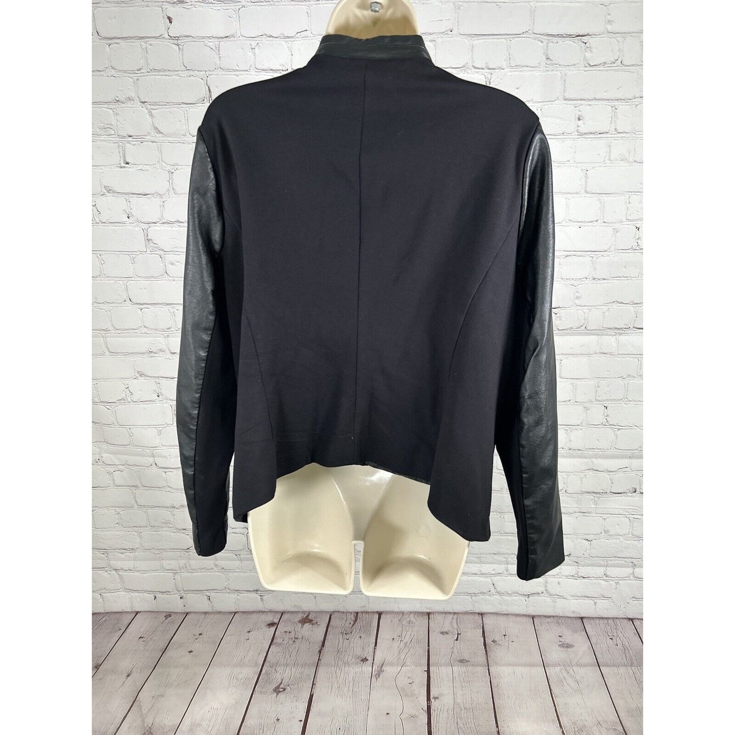 Torrid Black Open Front Vegan Leather Collar/Sleeves Women’s Blazer Jacket M