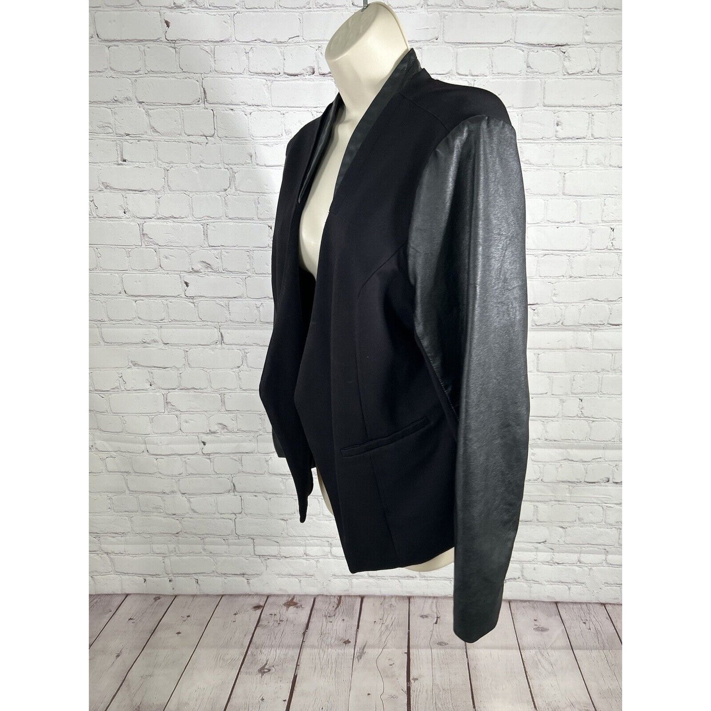 Torrid Black Open Front Vegan Leather Collar/Sleeves Women’s Blazer Jacket M