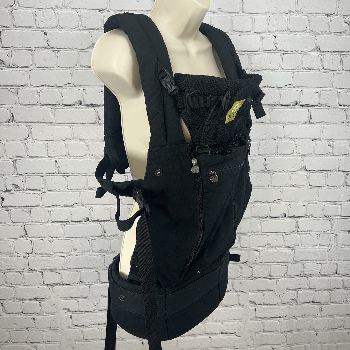Lille Baby Black Complete All Seasons 6-in-1 Positions Carrier Newborn Infant