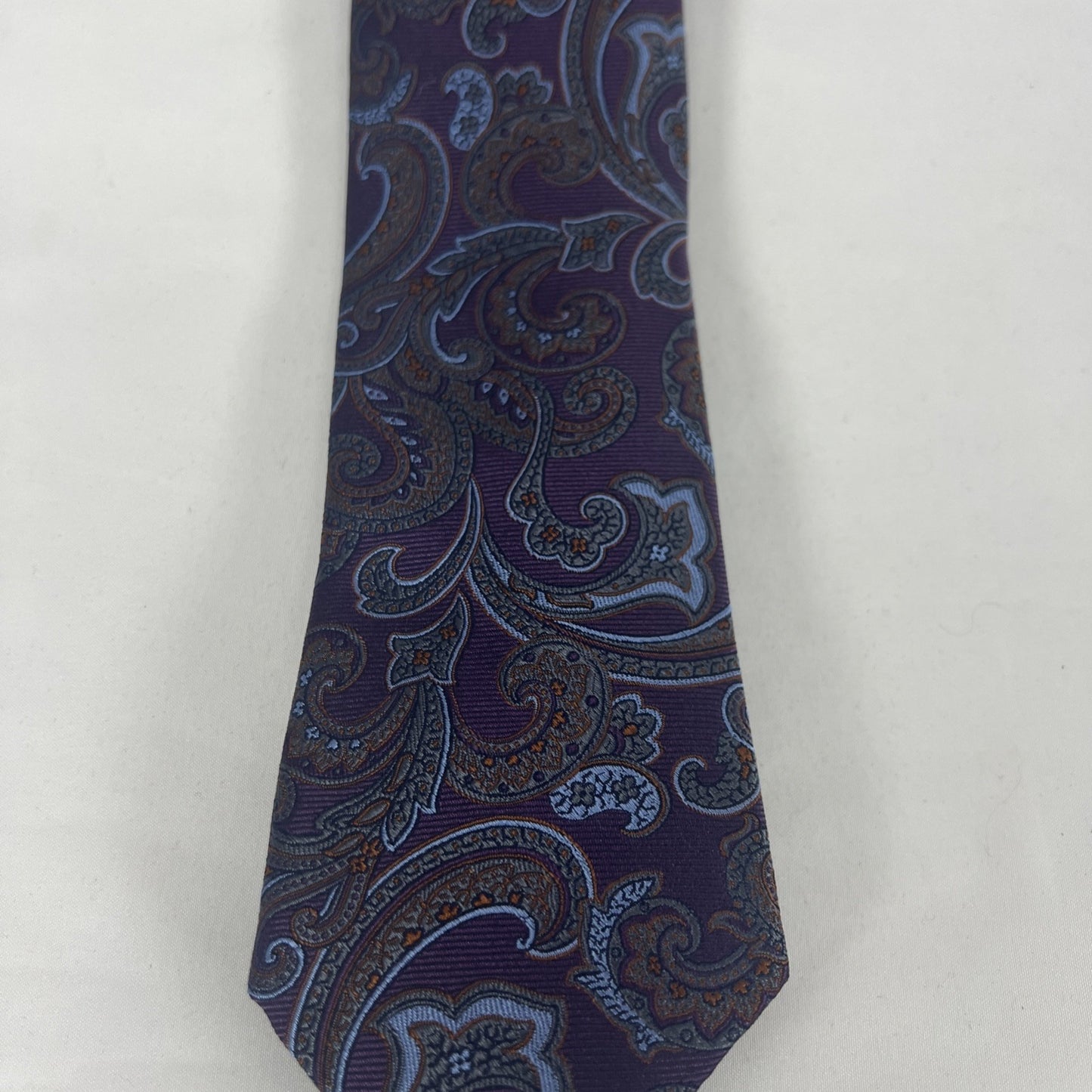 Jos A Bank Purple Signature Gold 100% Silk Paisley Neck Tie 58"x3”