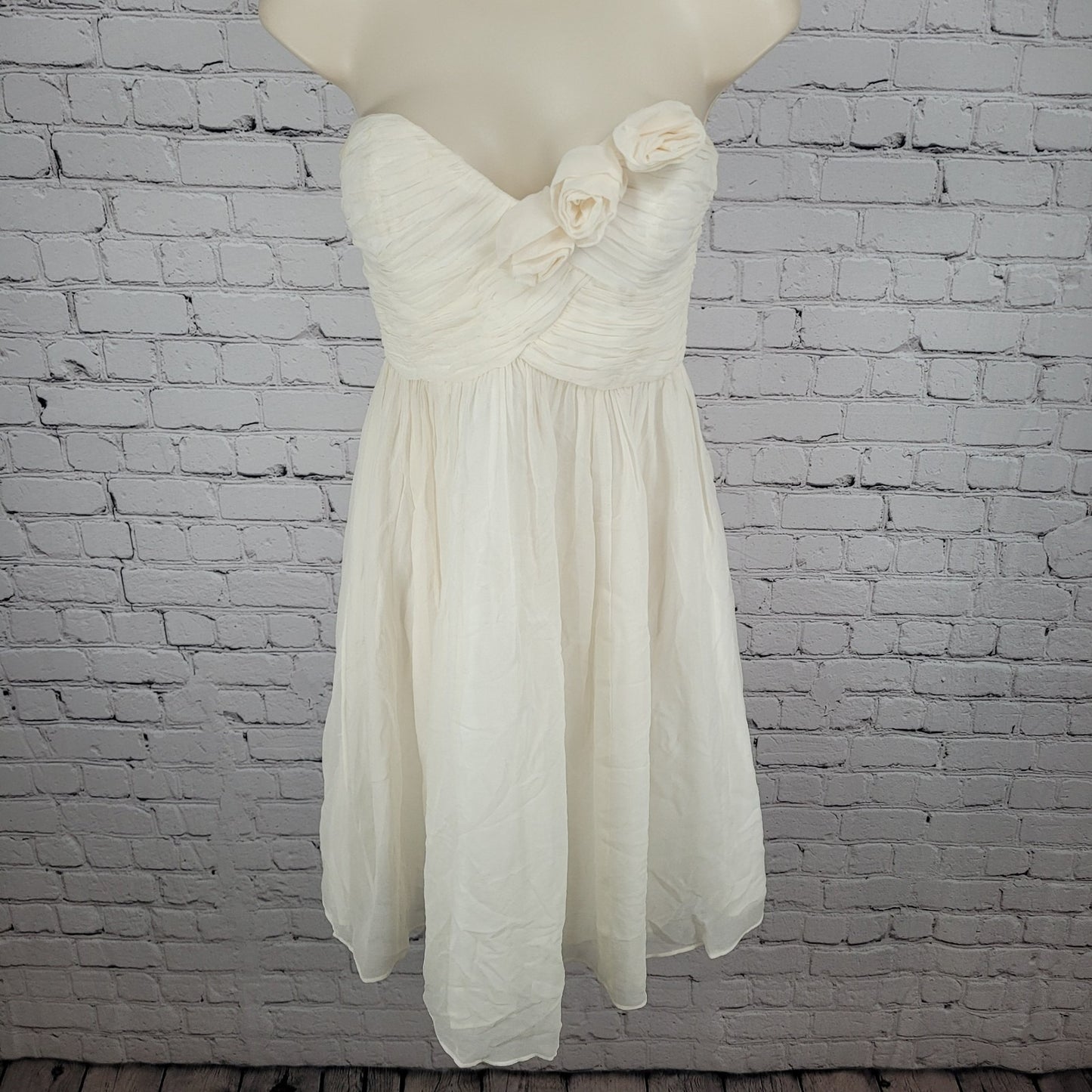Donna Morgan Ivory 100% Silk Chiffon Rosettes Strapless Fit & Flare Dress Size 0