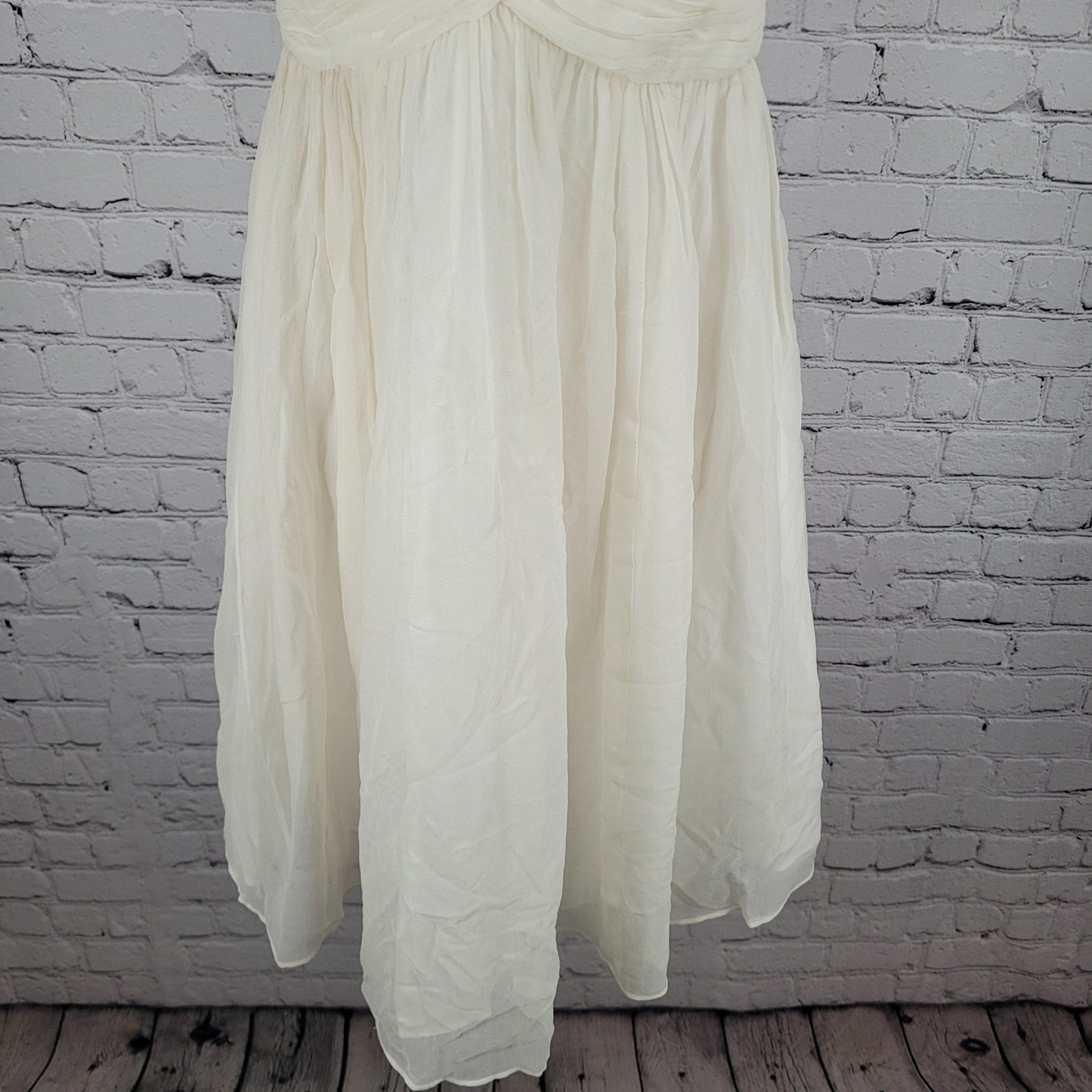 Donna Morgan Ivory 100% Silk Chiffon Rosettes Strapless Fit & Flare Dress Size 0