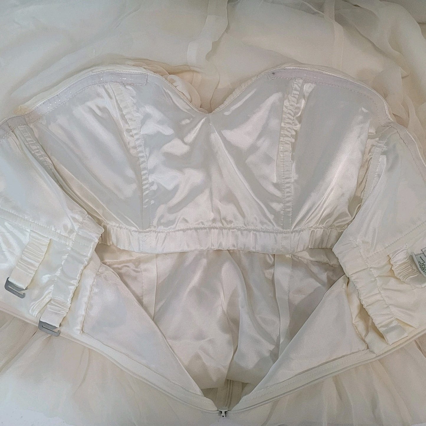 Donna Morgan Ivory 100% Silk Chiffon Rosettes Strapless Fit & Flare Dress Size 0