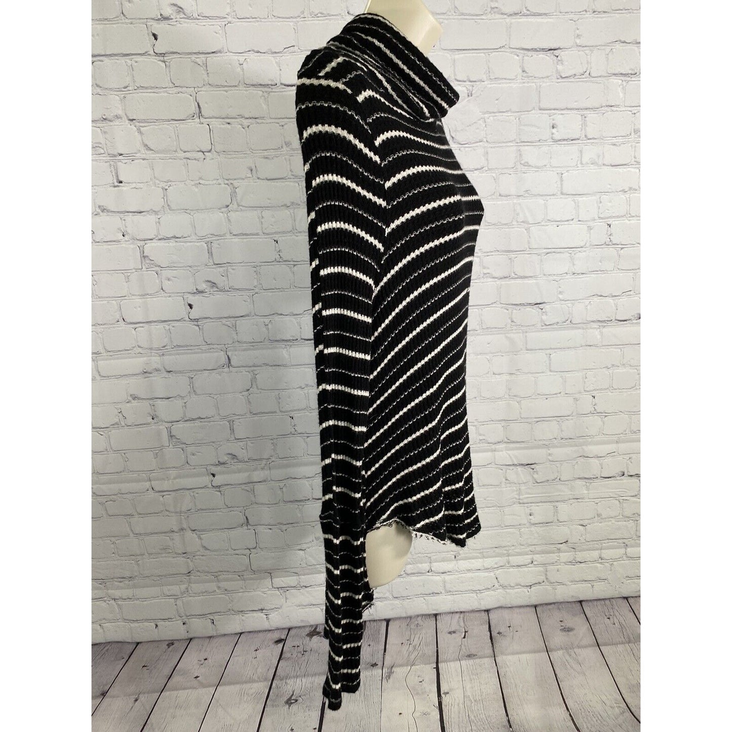 We The Free Black White Striped Long Sleeve Turtle Neck Knit Sweater Top Tunic S